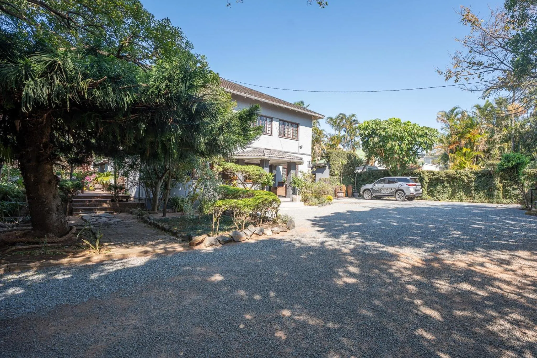 Property building in Palm Tree Manor