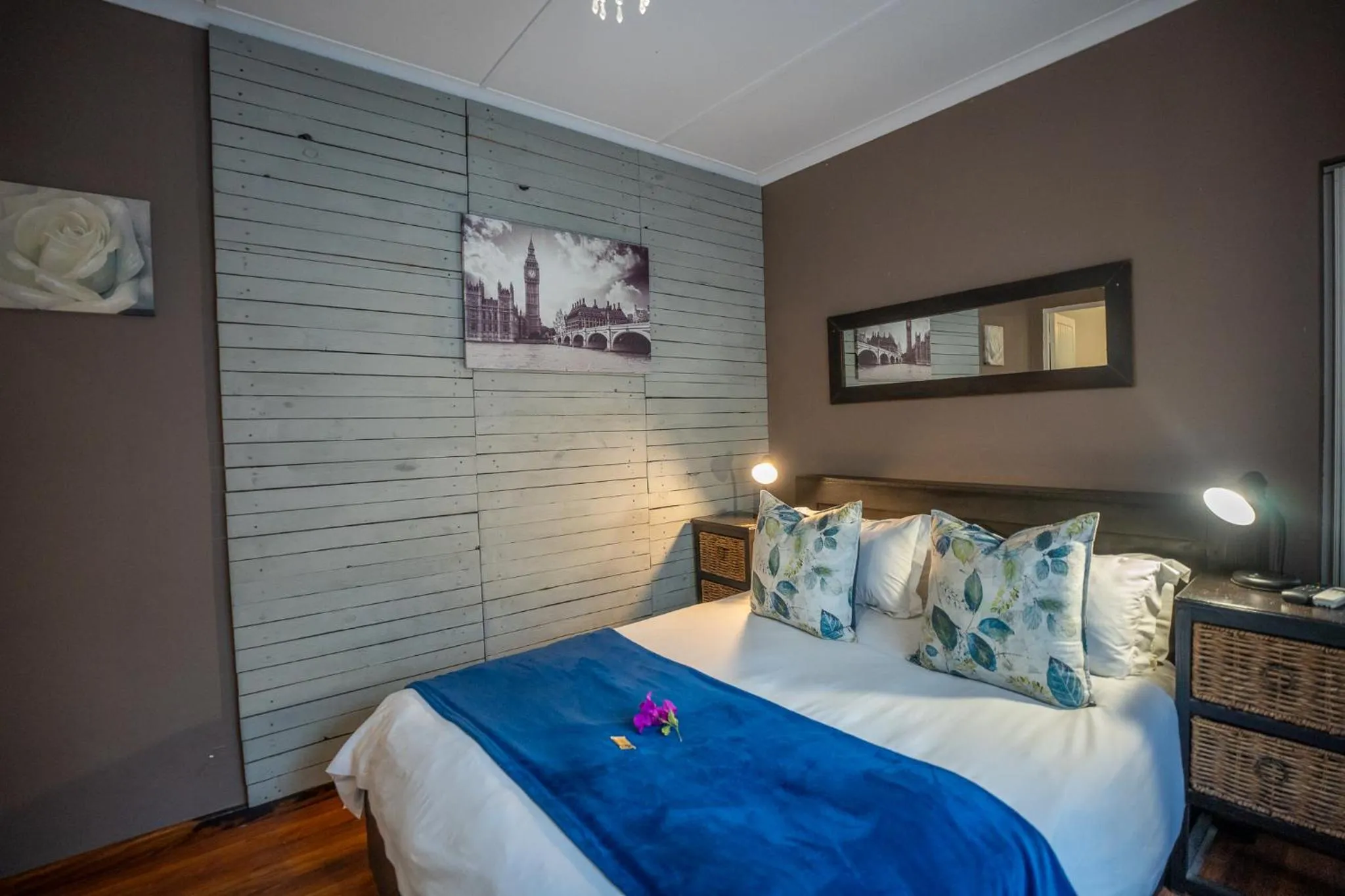 Bed in Palm Tree Manor