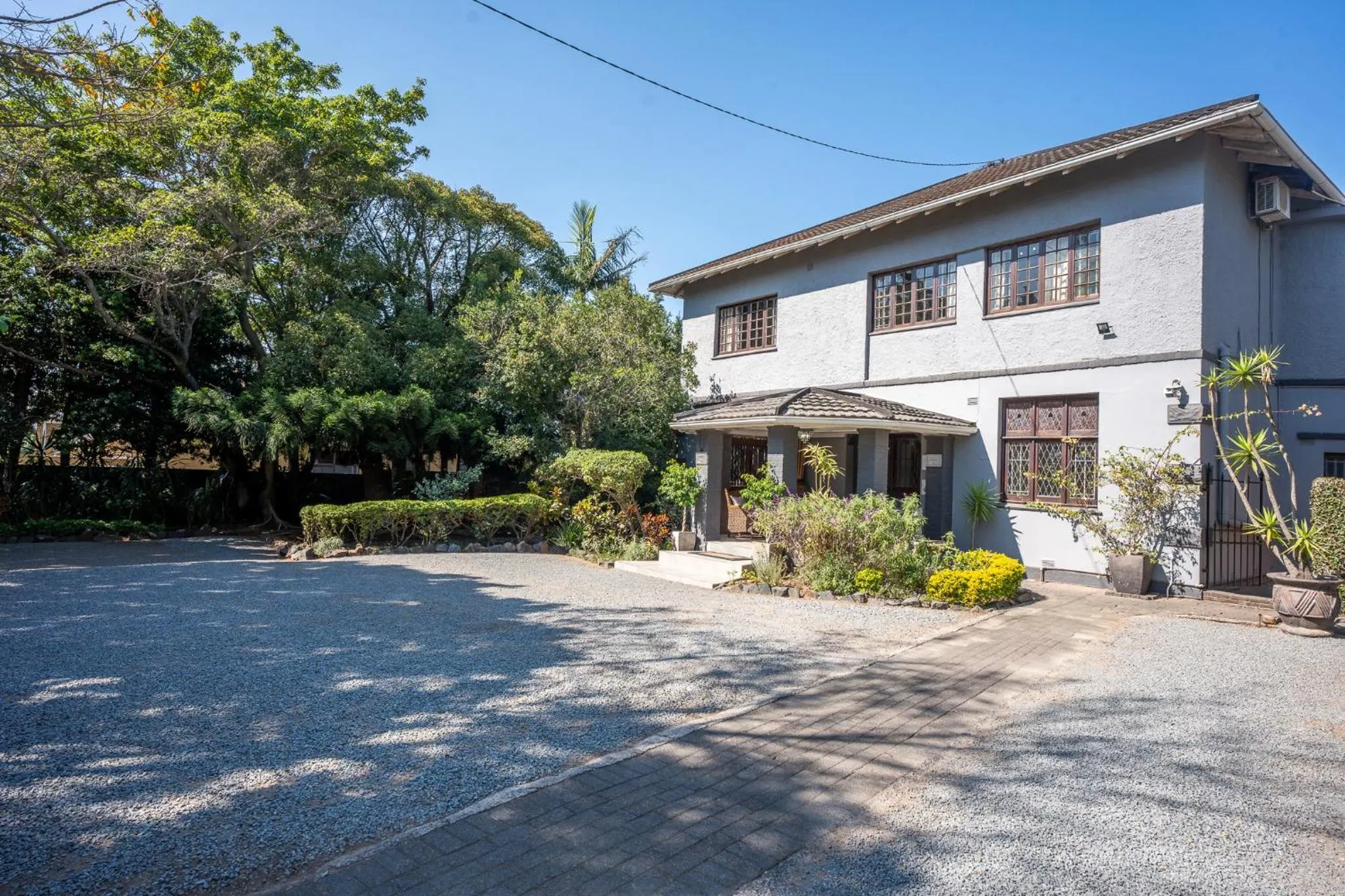 Property building in Palm Tree Manor