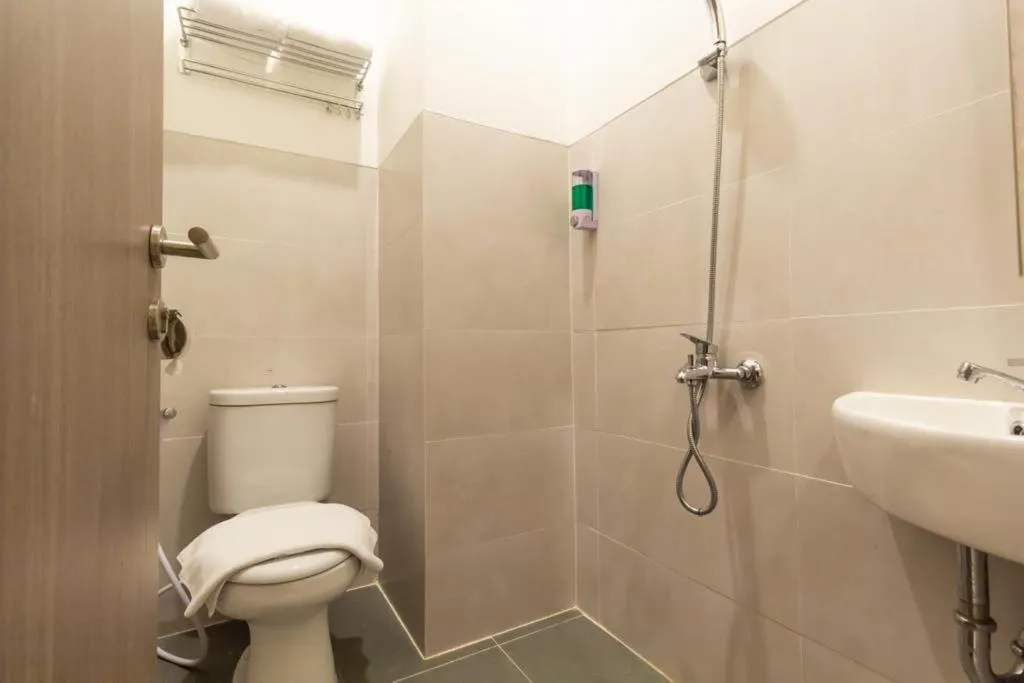 Front One Residence Syariah Mampang