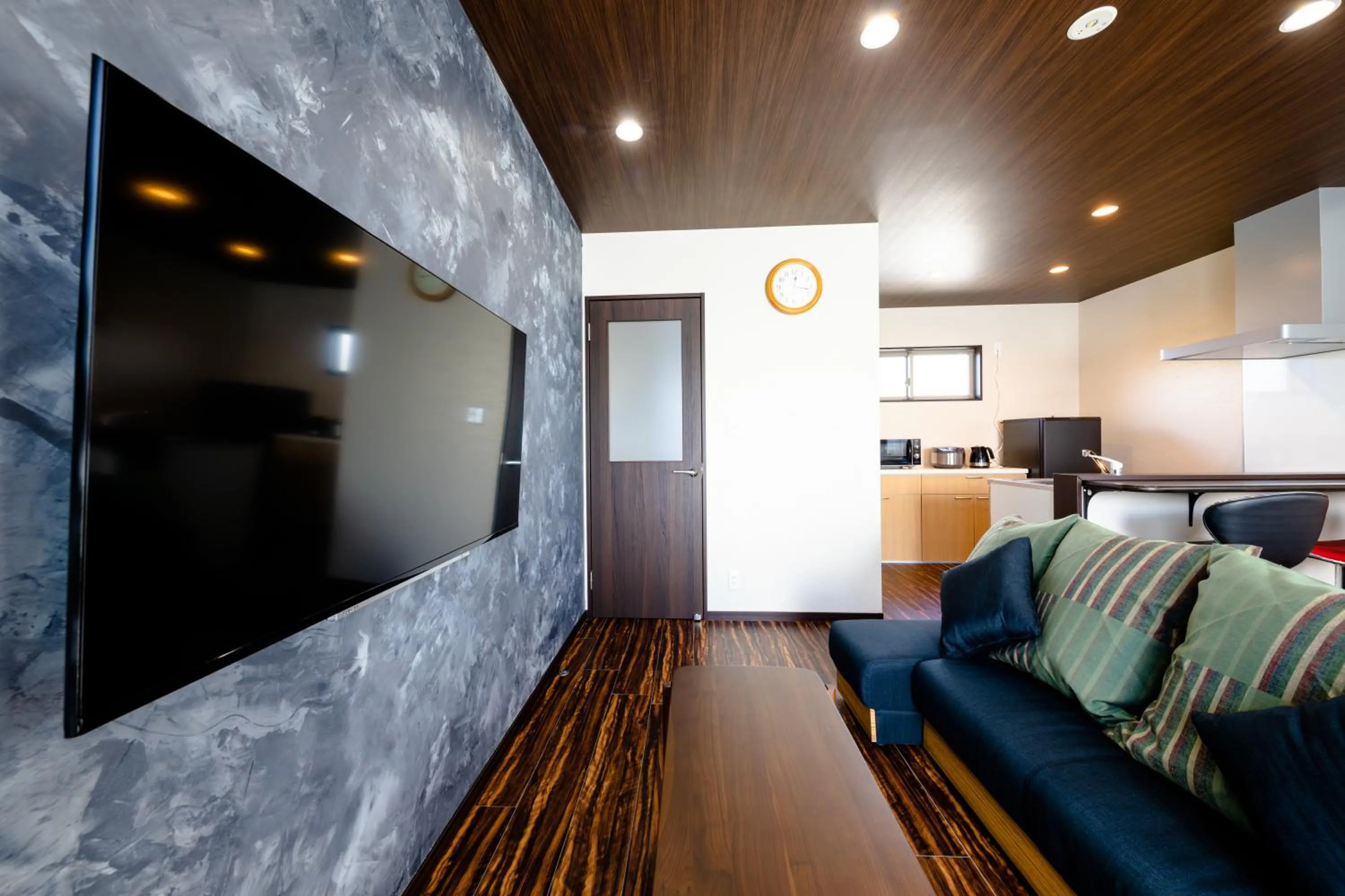 TV and multimedia in 22 ORIYA Mt Fuji -錦NISHIKI-