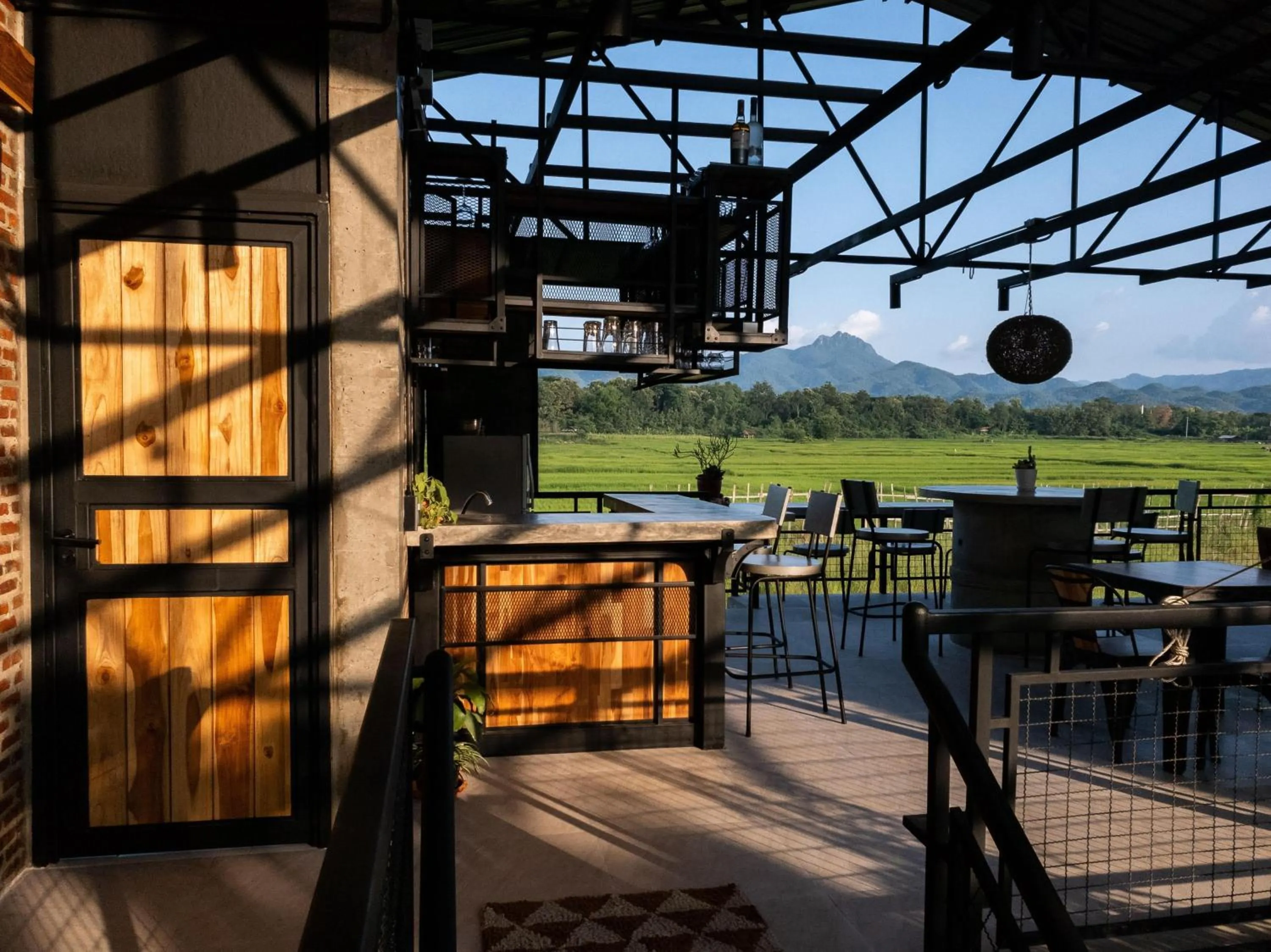 Lounge or bar in SuanGlangNa