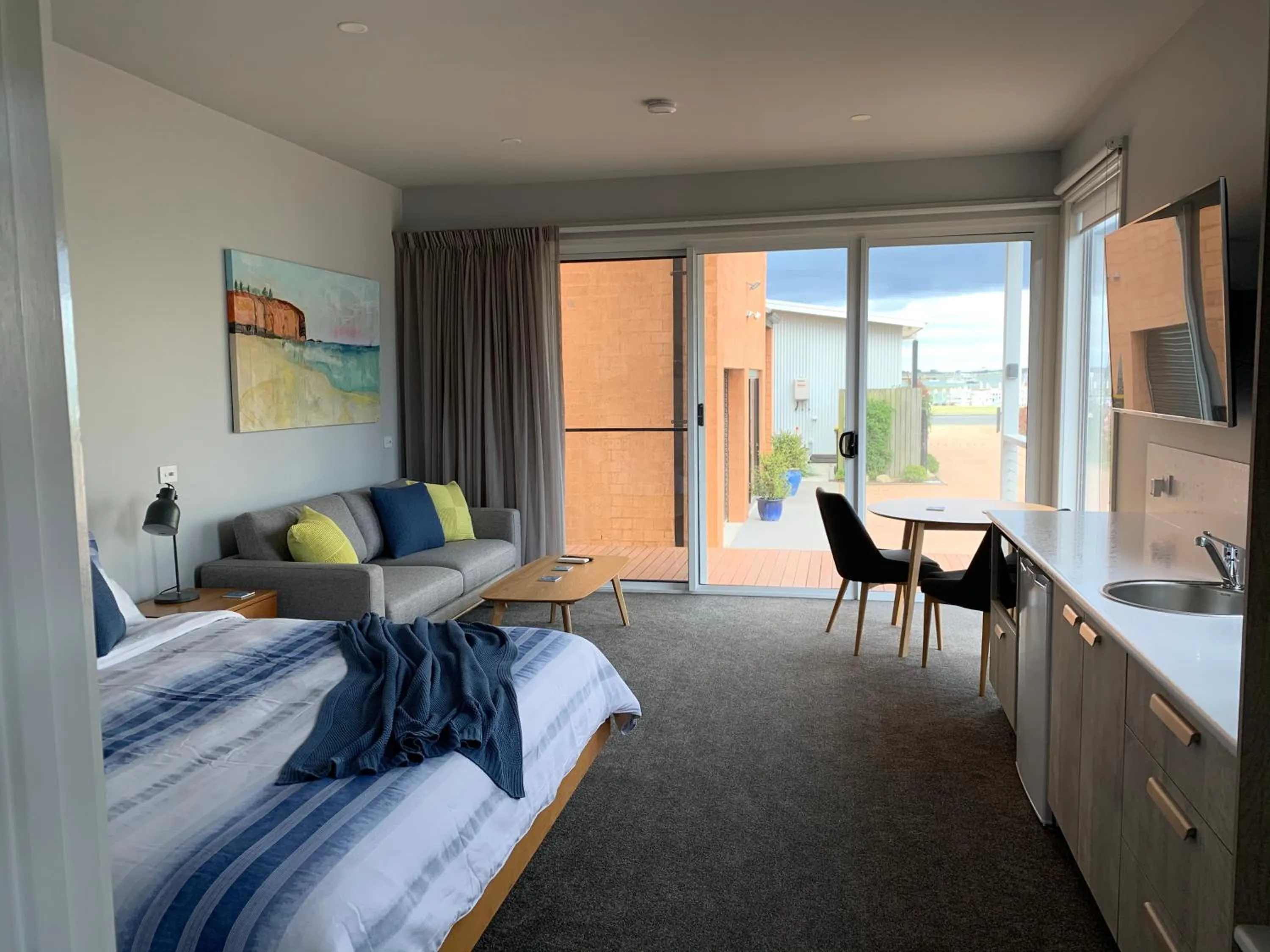 Photo of the whole room, Bed in Boat Harbour Jetty B&B