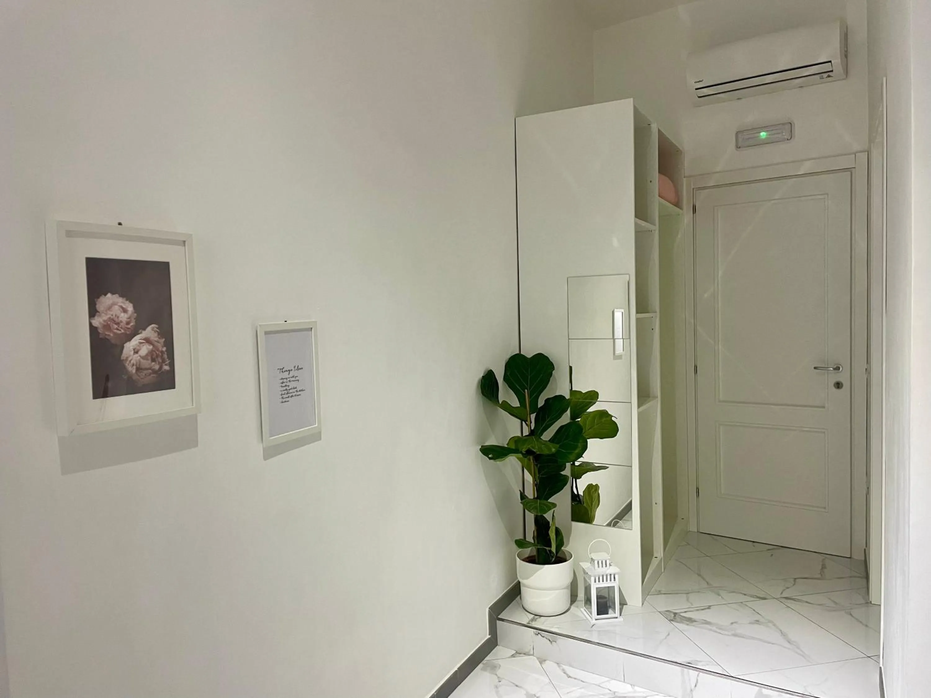 Photo of the whole room in Sophia Boutique Home