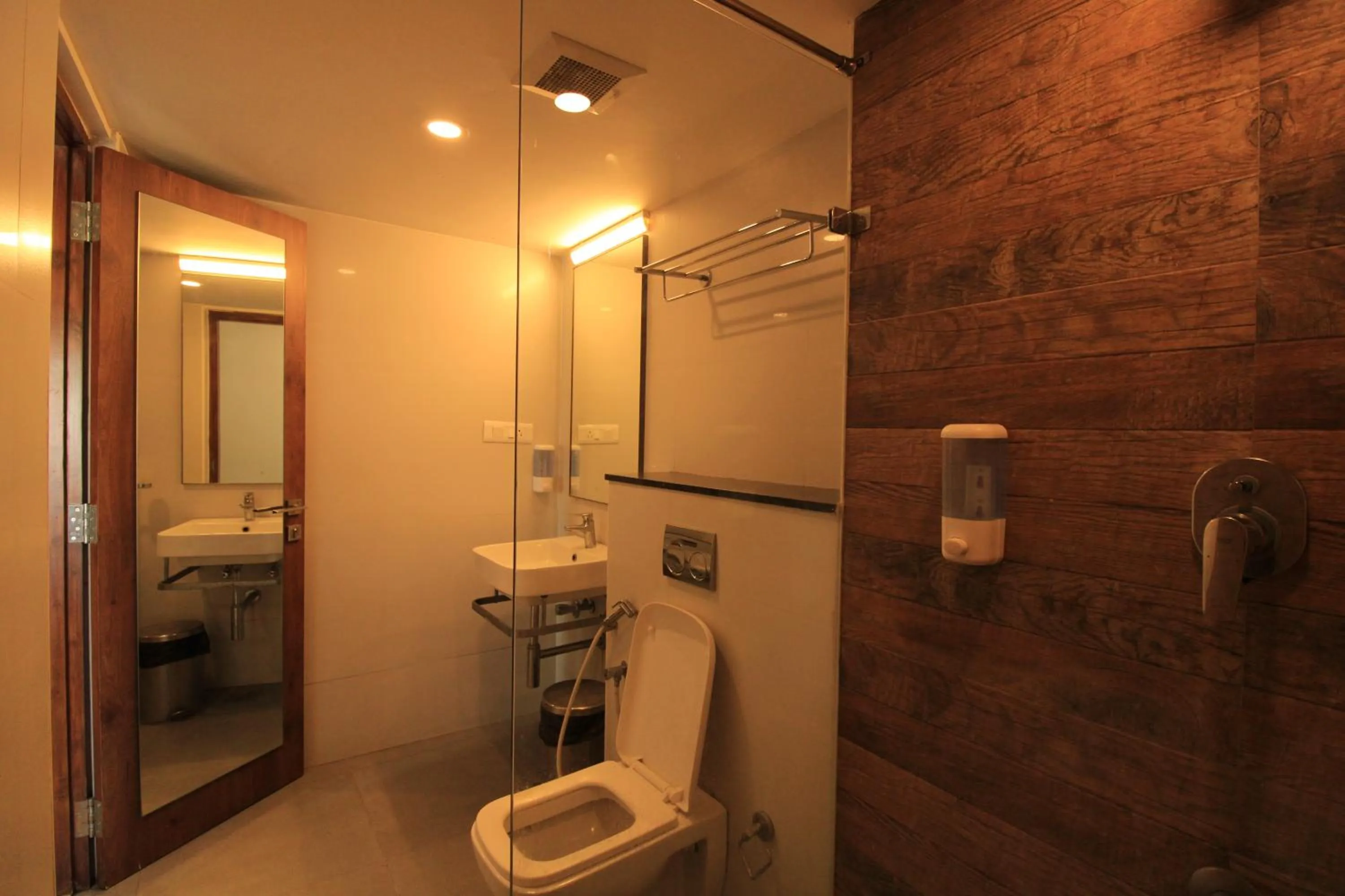 Bathroom in Arunaa Inn Airport Hotel,Chennai