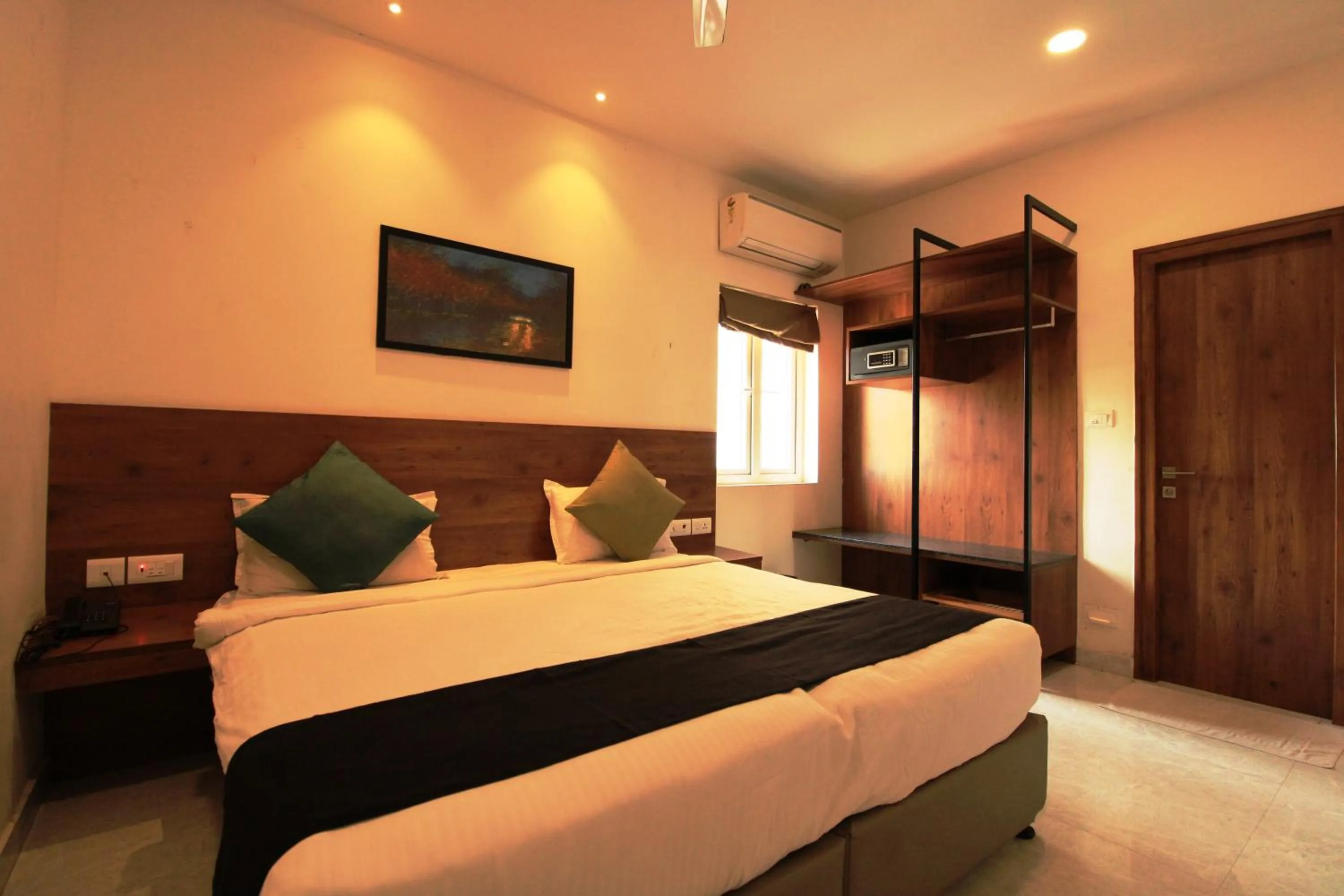 Bedroom, Bed in Arunaa Inn Airport Hotel,Chennai