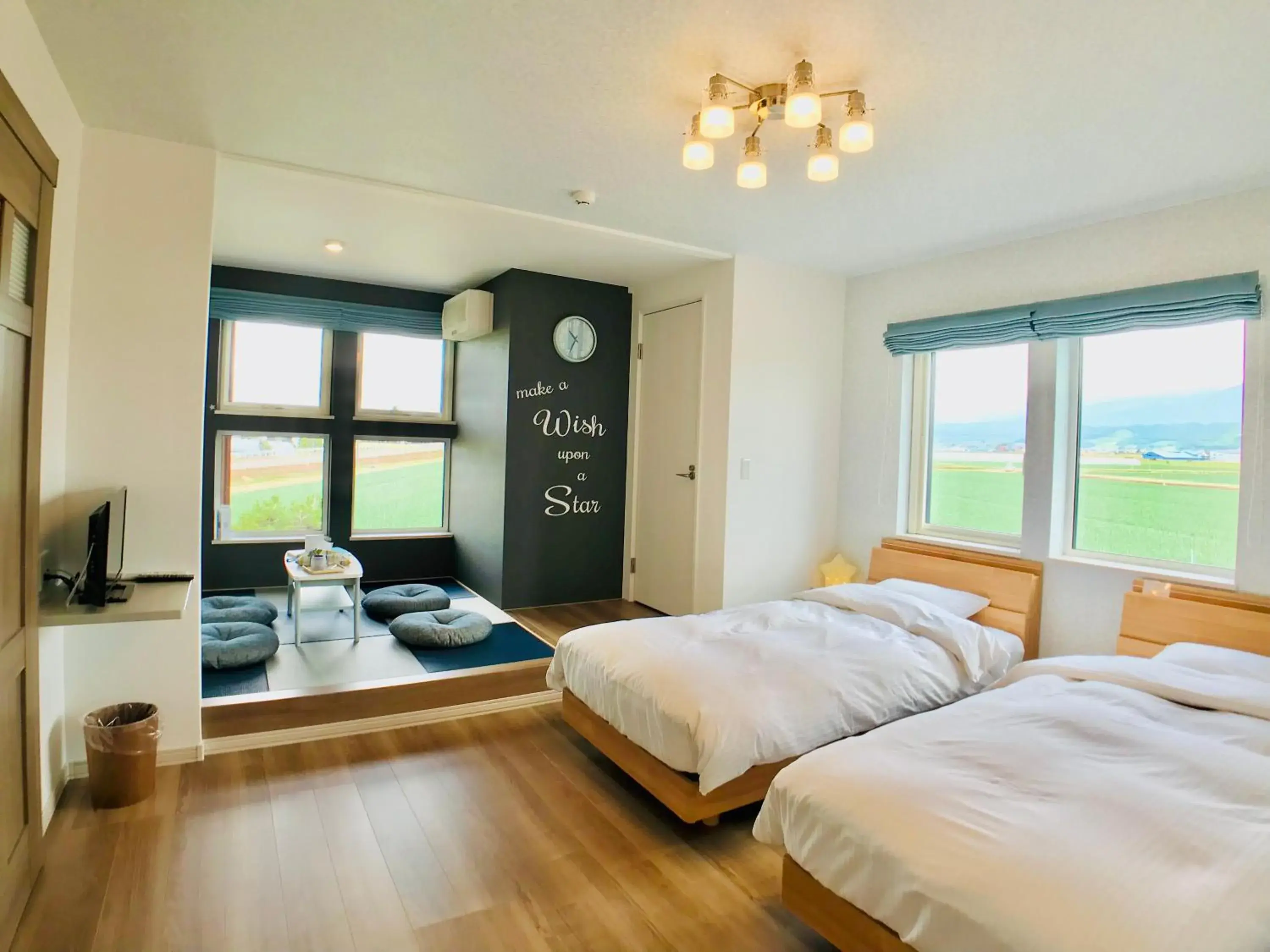 Junior Suite with Mountain View in Shooting Star the Bed & Breakfast Junior Suite with Mountain View in Shooting Star the Bed & Breakfast