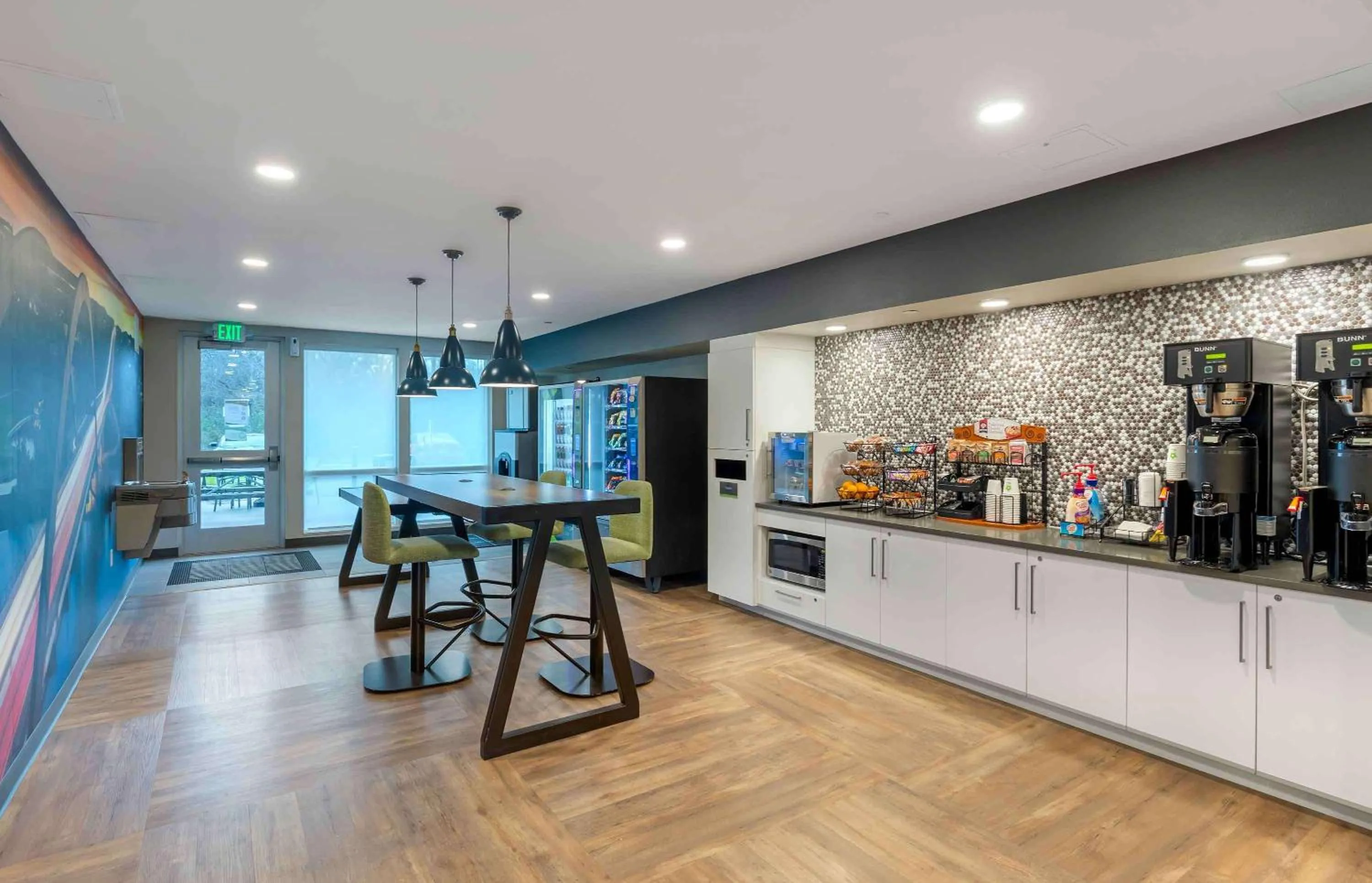 Breakfast in Extended Stay America Premier Suites - Austin - Austin Airport