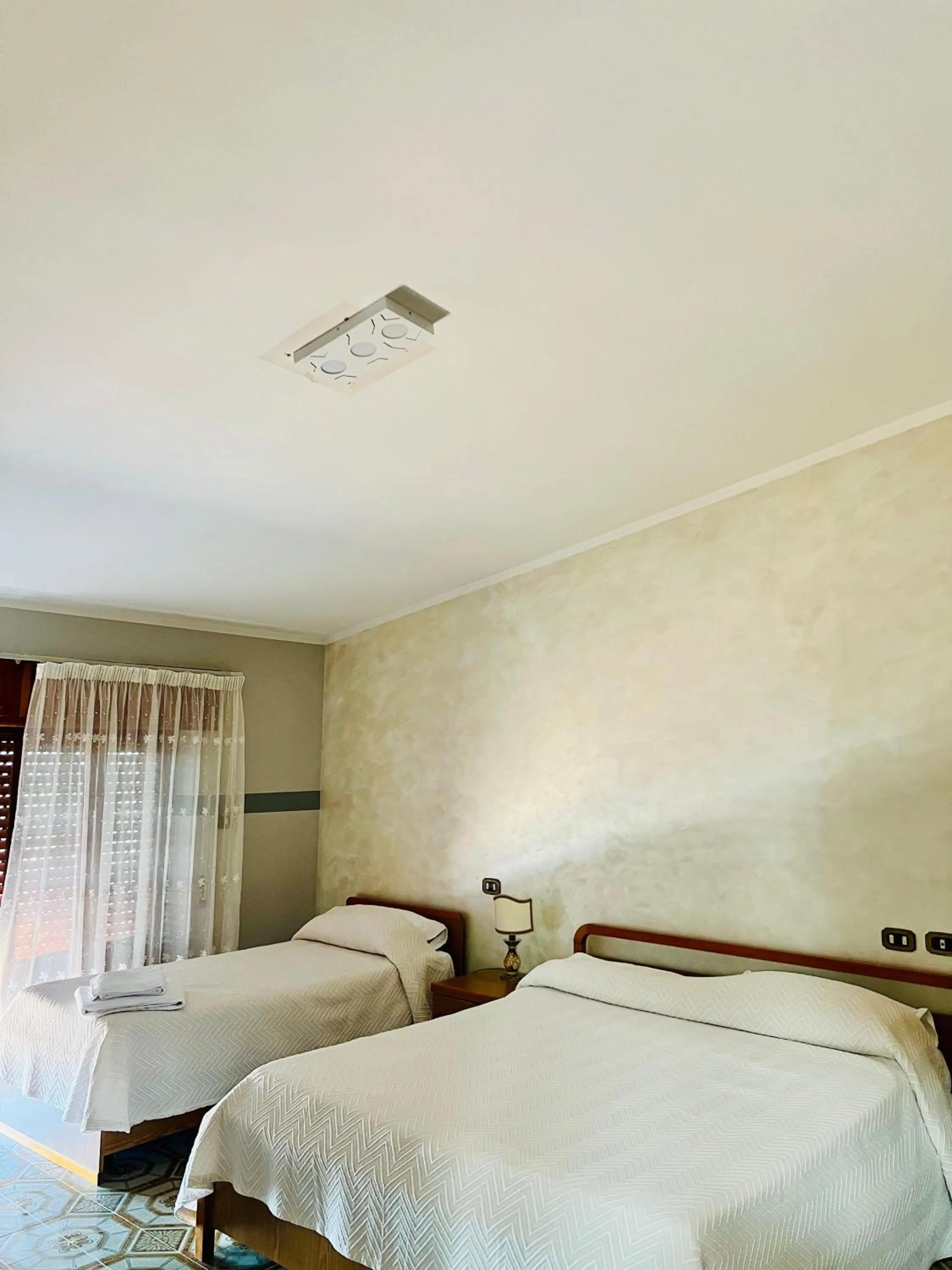 Bedroom, Bed in Hotel Paradiso