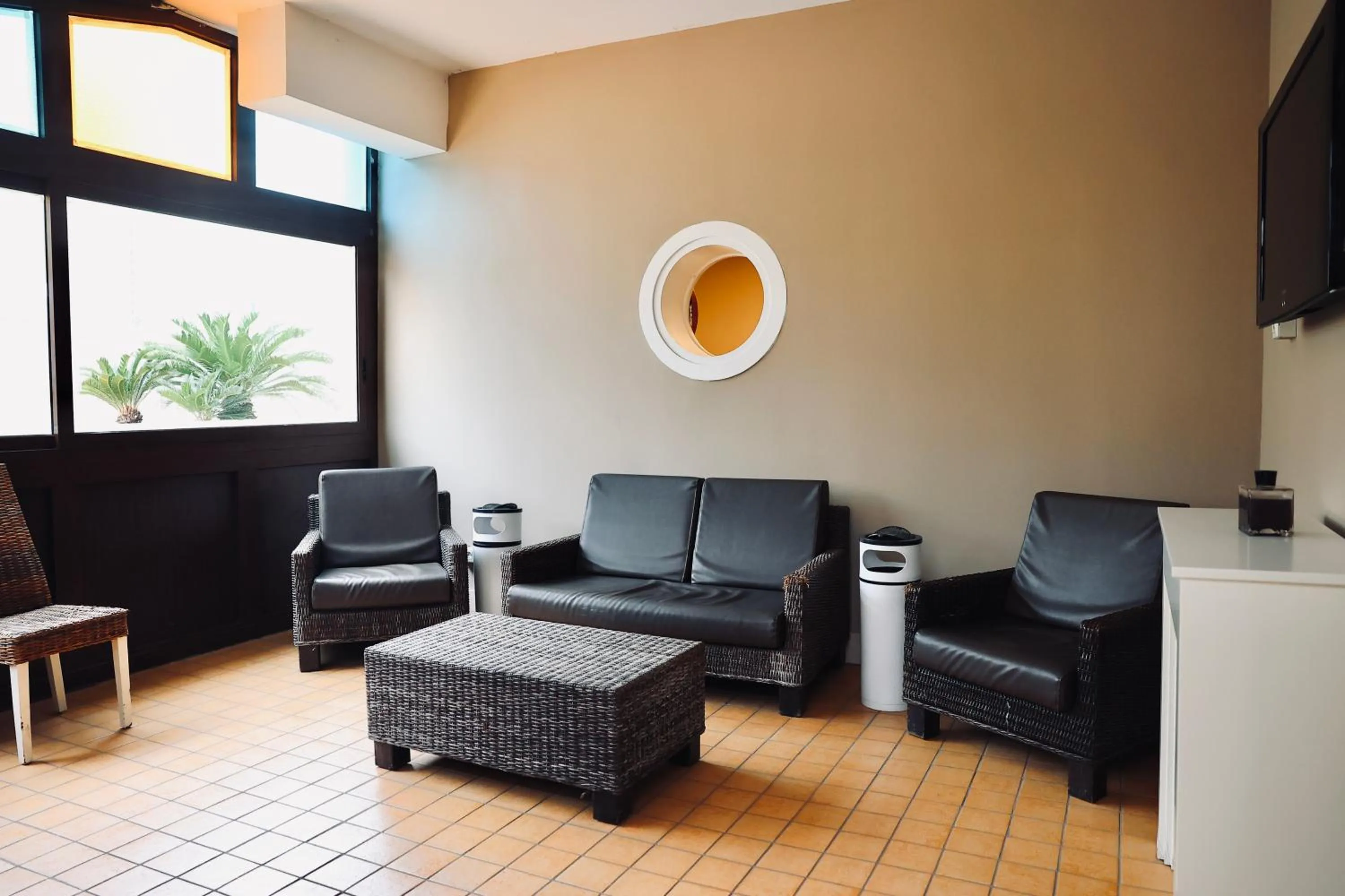 TV and multimedia in Hotel Max