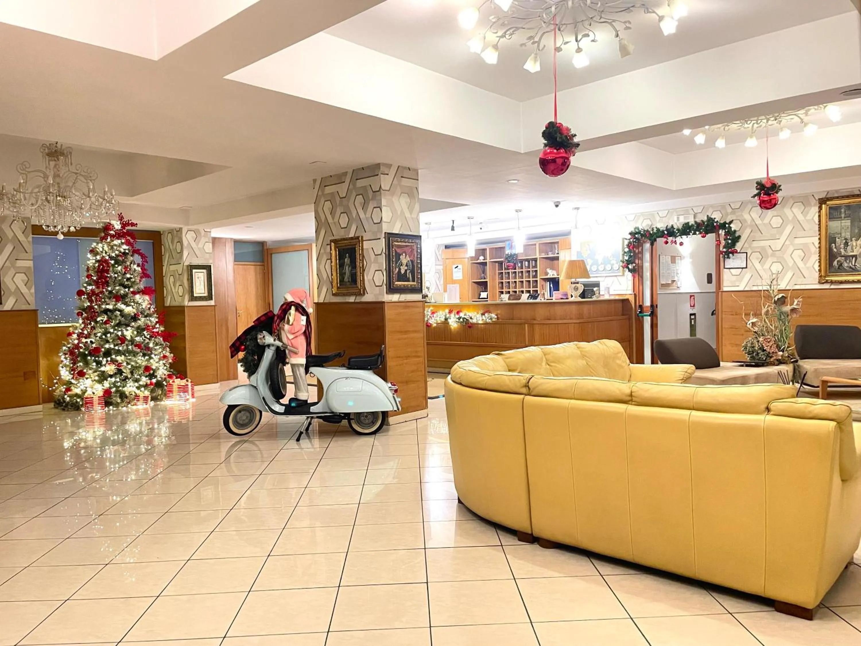 Lobby or reception in Hotel Max