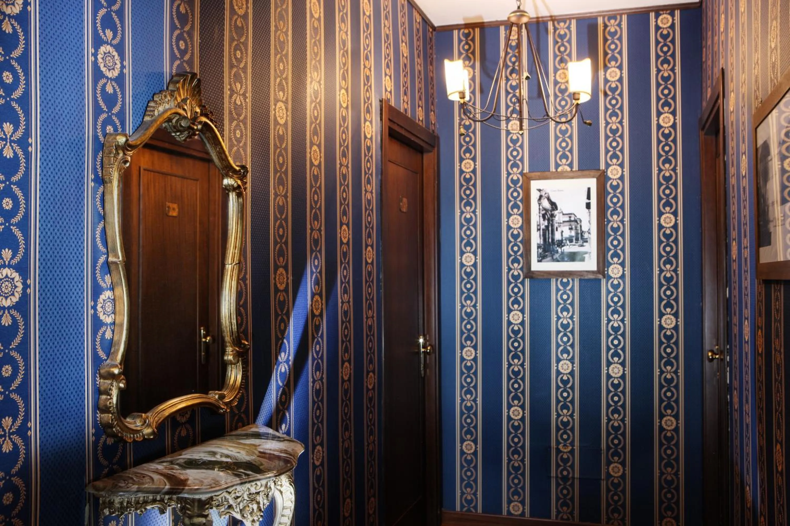 Decorative detail in Hotel Max