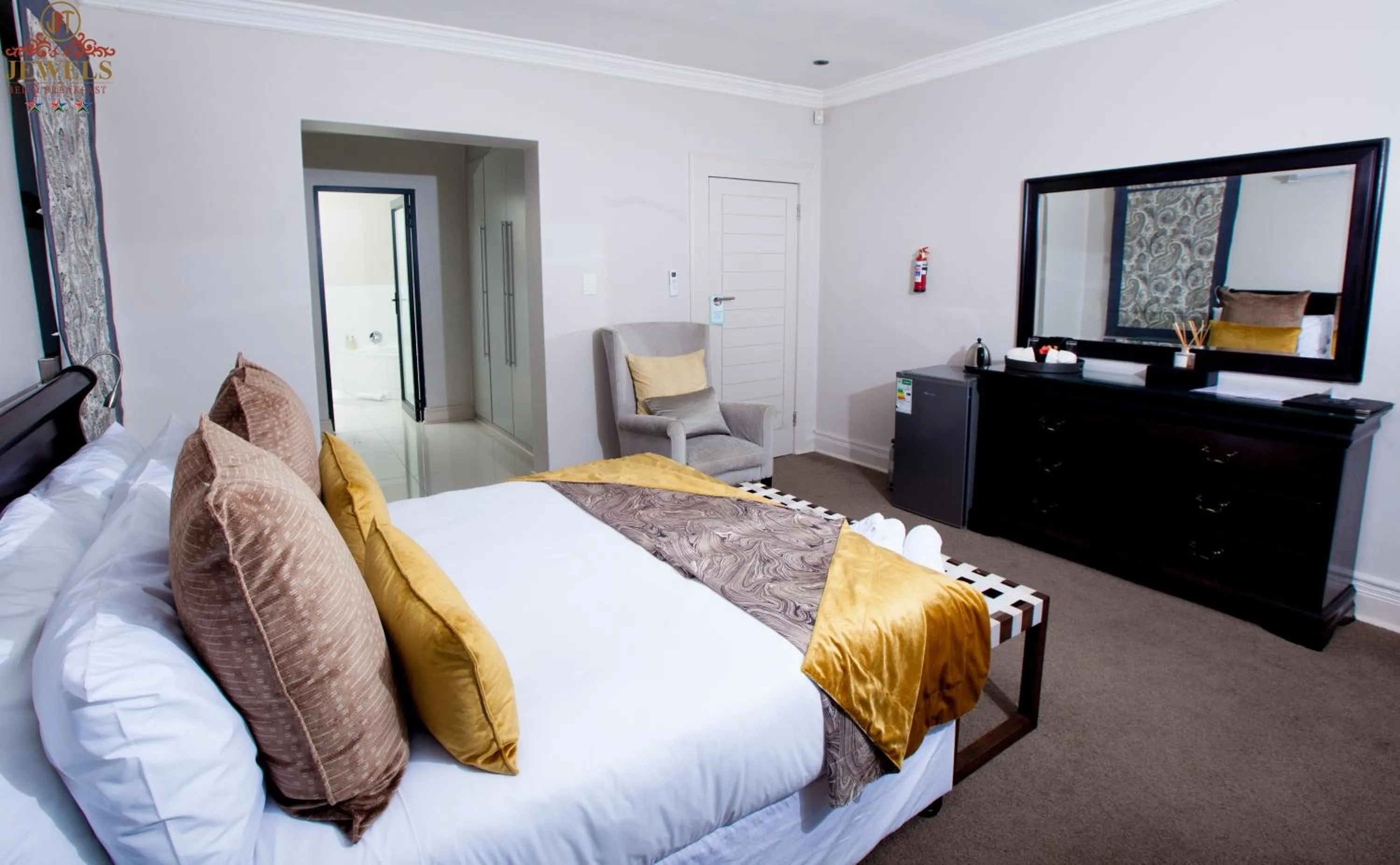 Bed in JFT Jewels Guest House