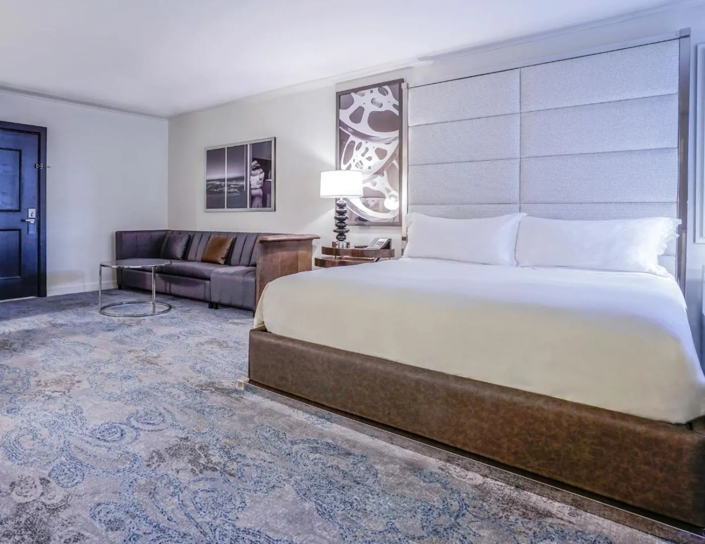 Bed in Hotel Amarano Burbank-Hollywood