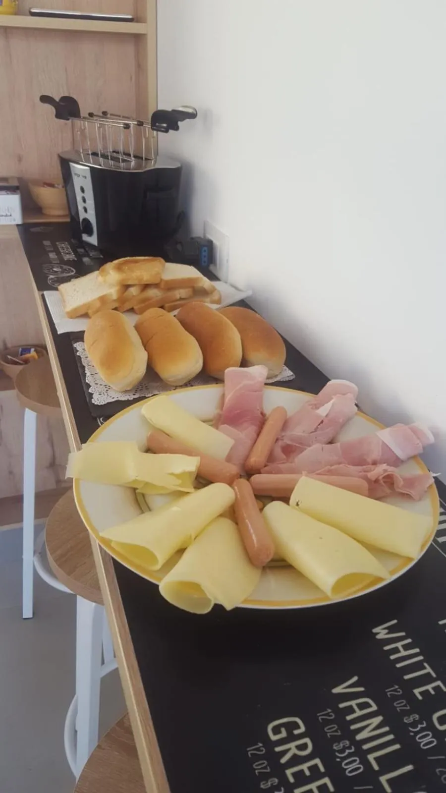 Continental breakfast in B&B Torreforte