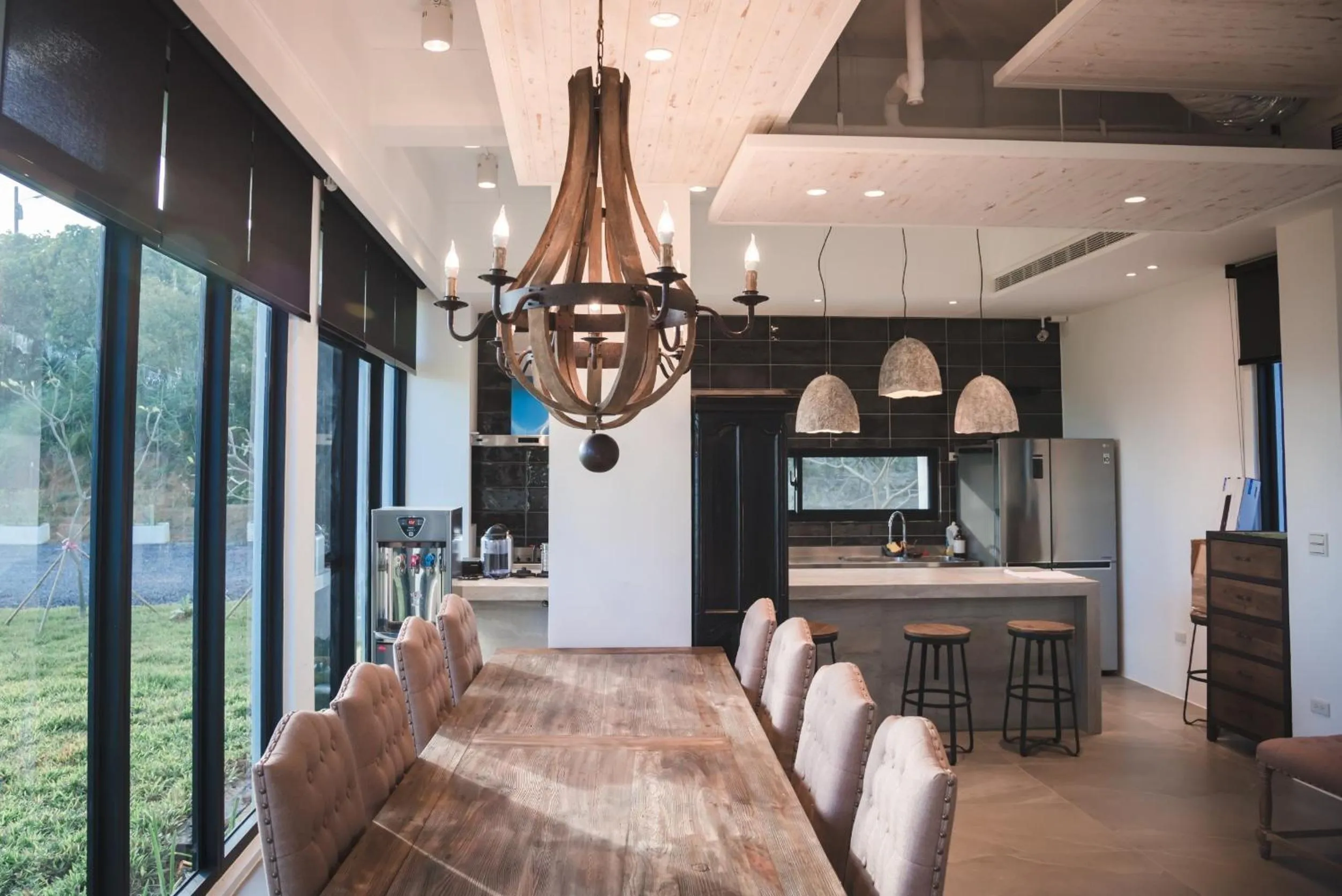 Dining area in Cloud 9 Panorama