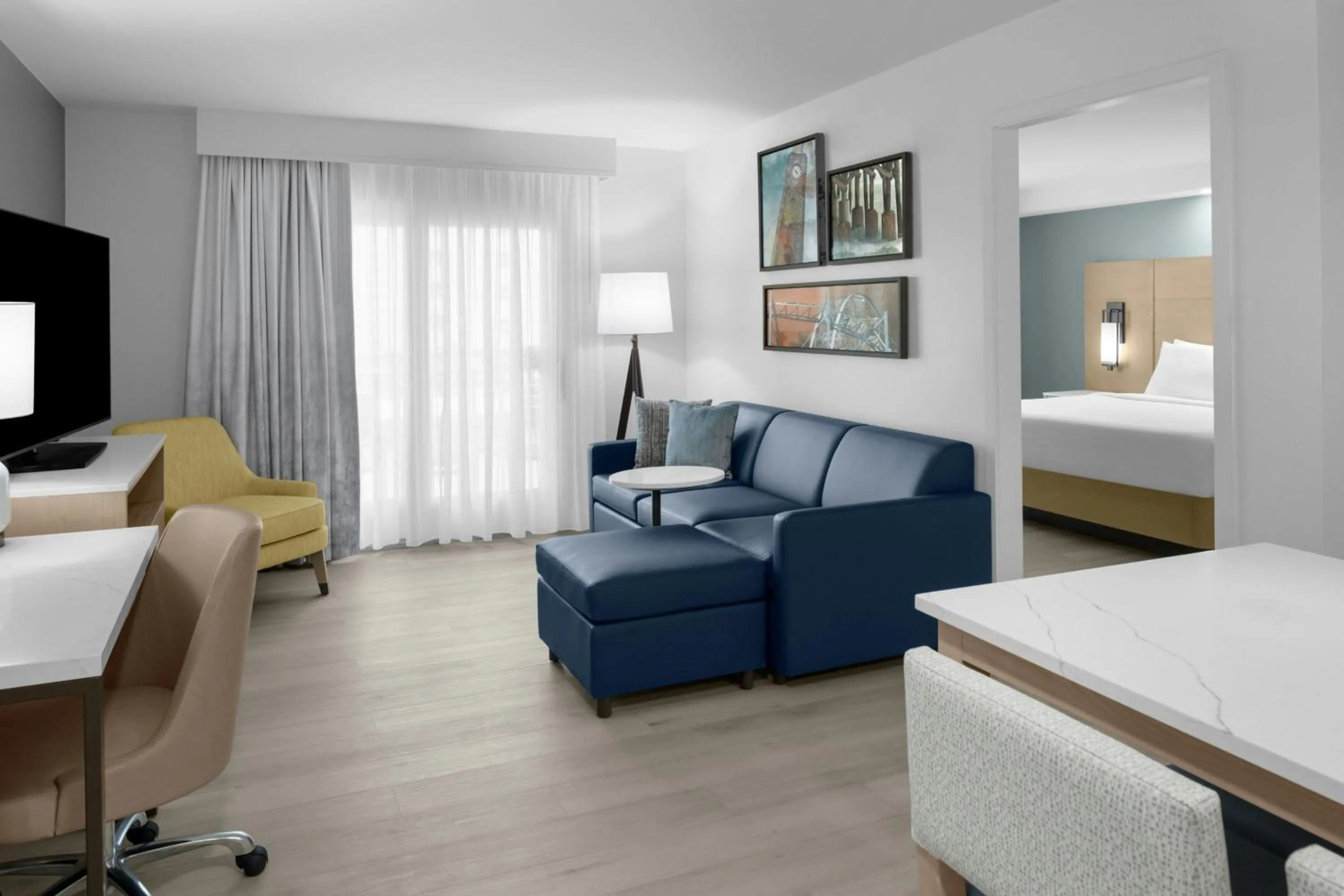 Living room, Bed in Residence Inn by Marriott Daytona Beach Oceanfront