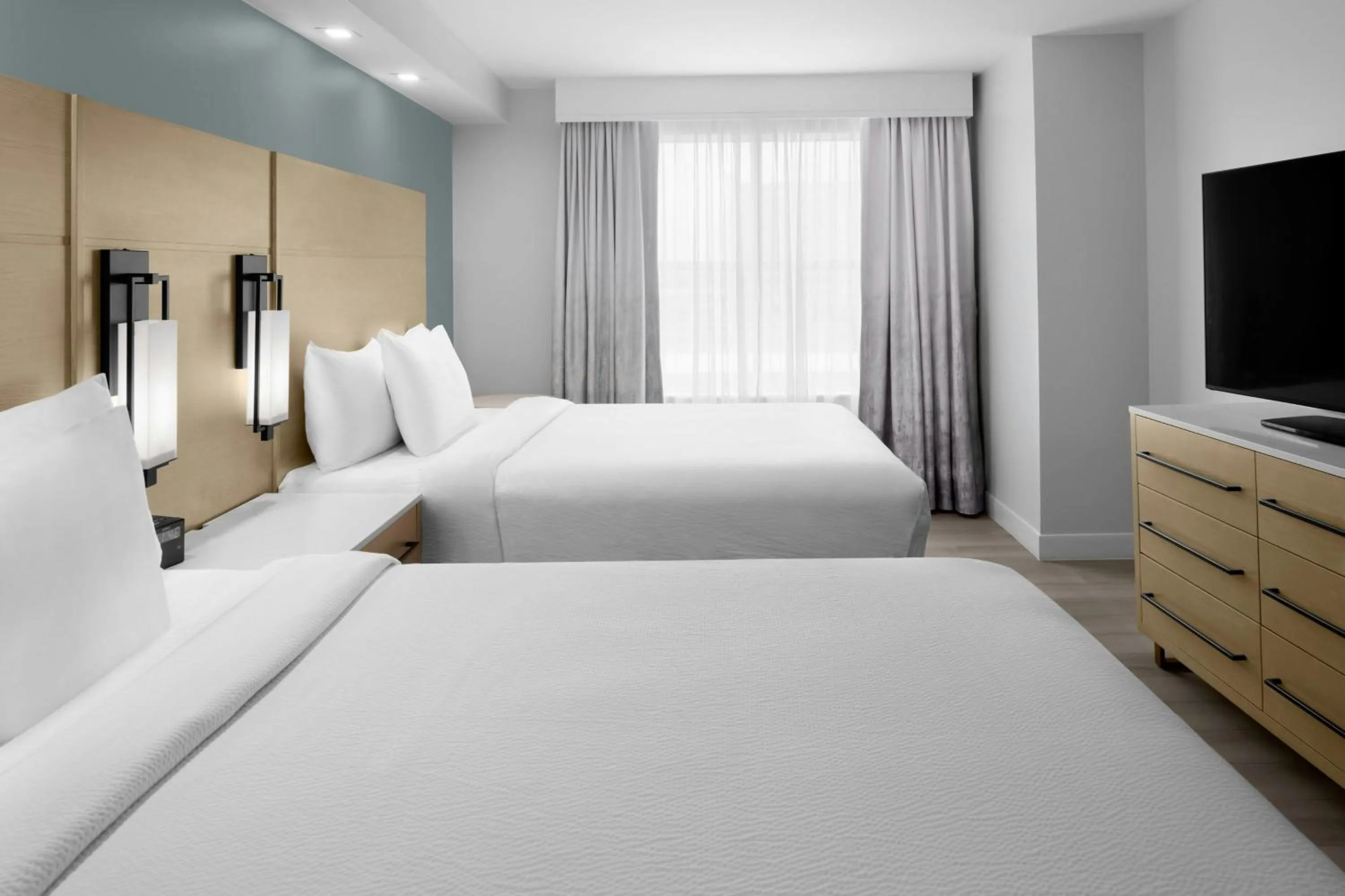 Bedroom, Bed in Residence Inn by Marriott Daytona Beach Oceanfront