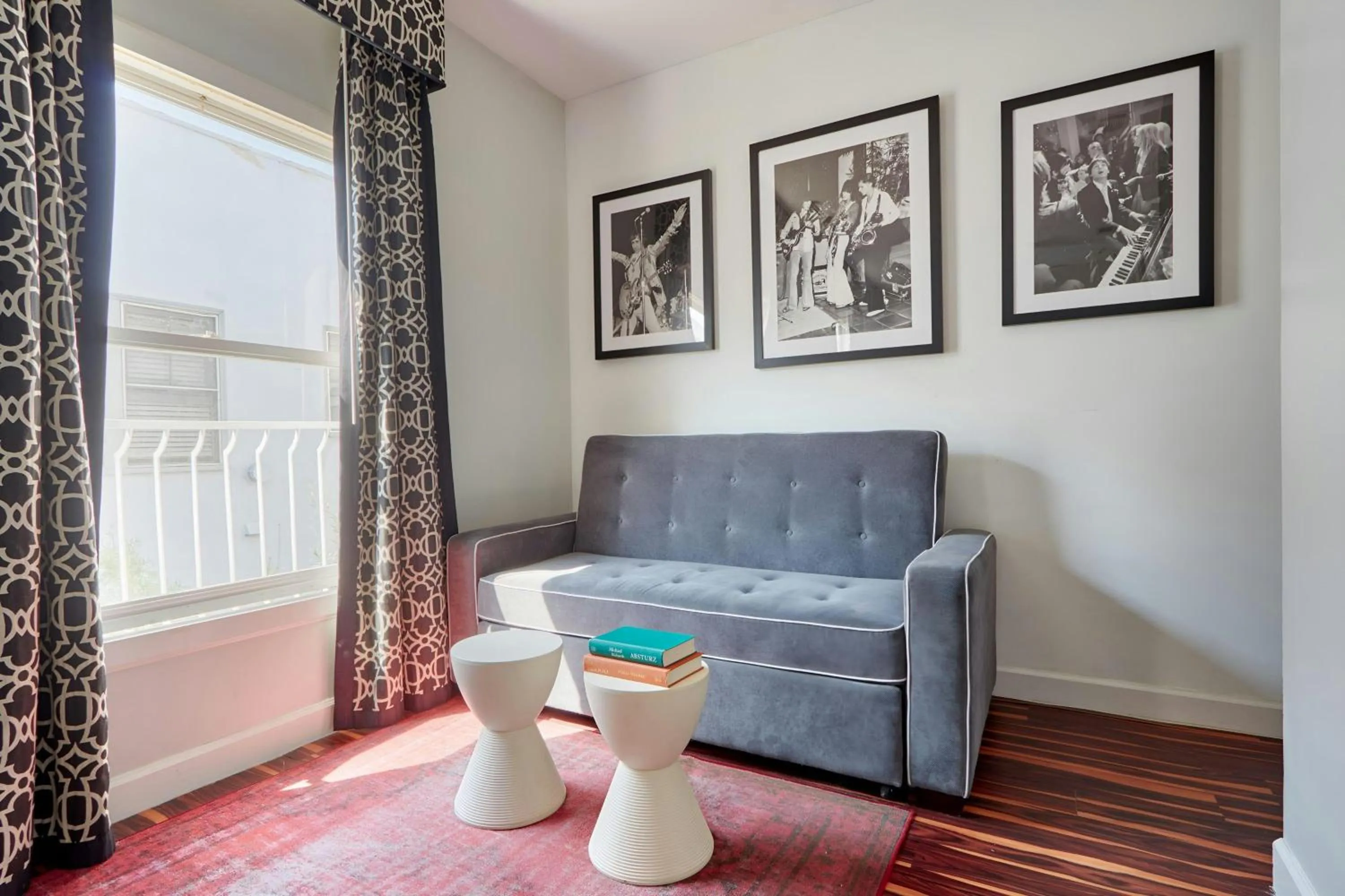 Living room in The Crescent Hotel Beverly Hills, Sonder by Marriott Bonvoy
