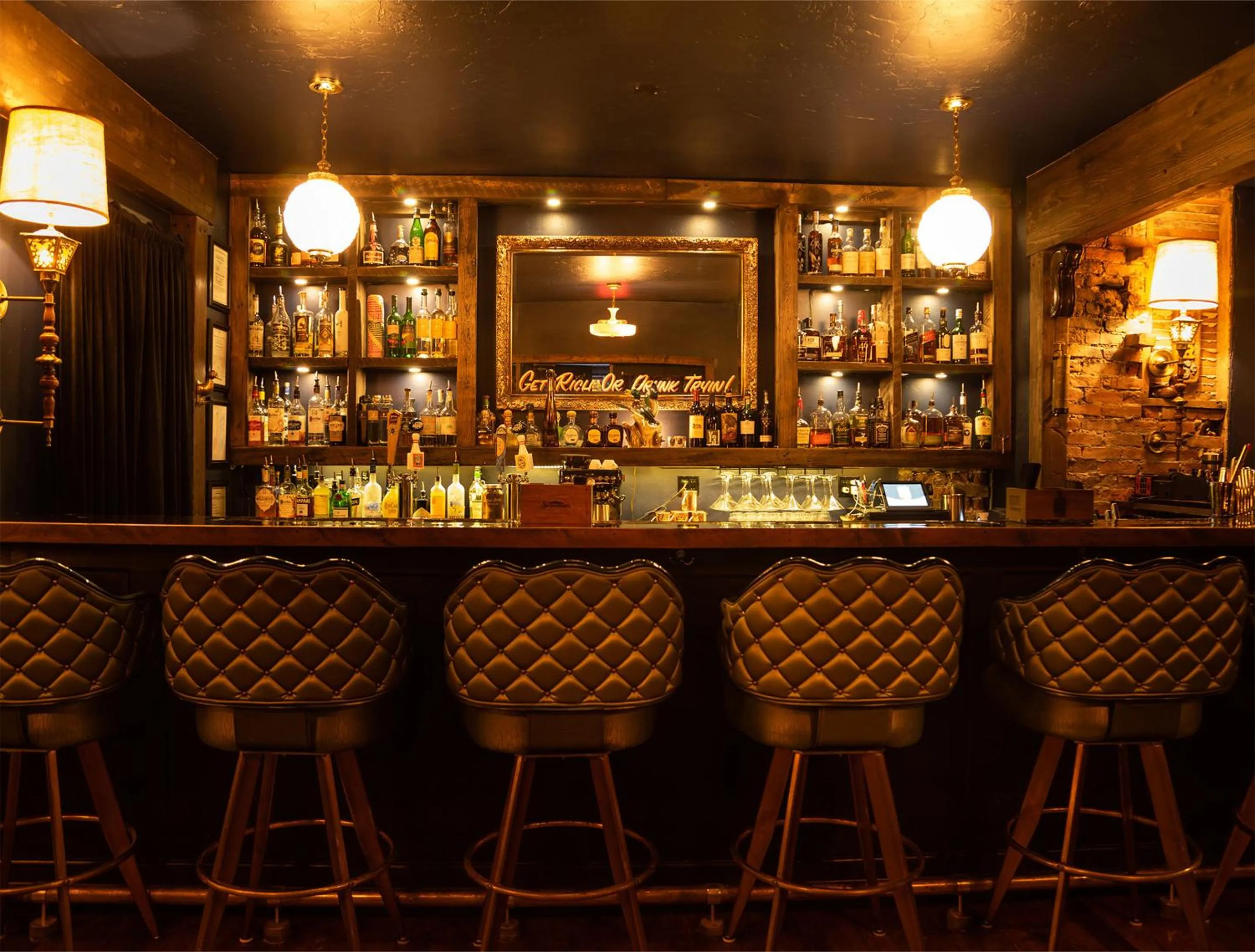 Lounge or bar in The Nightingale Motel