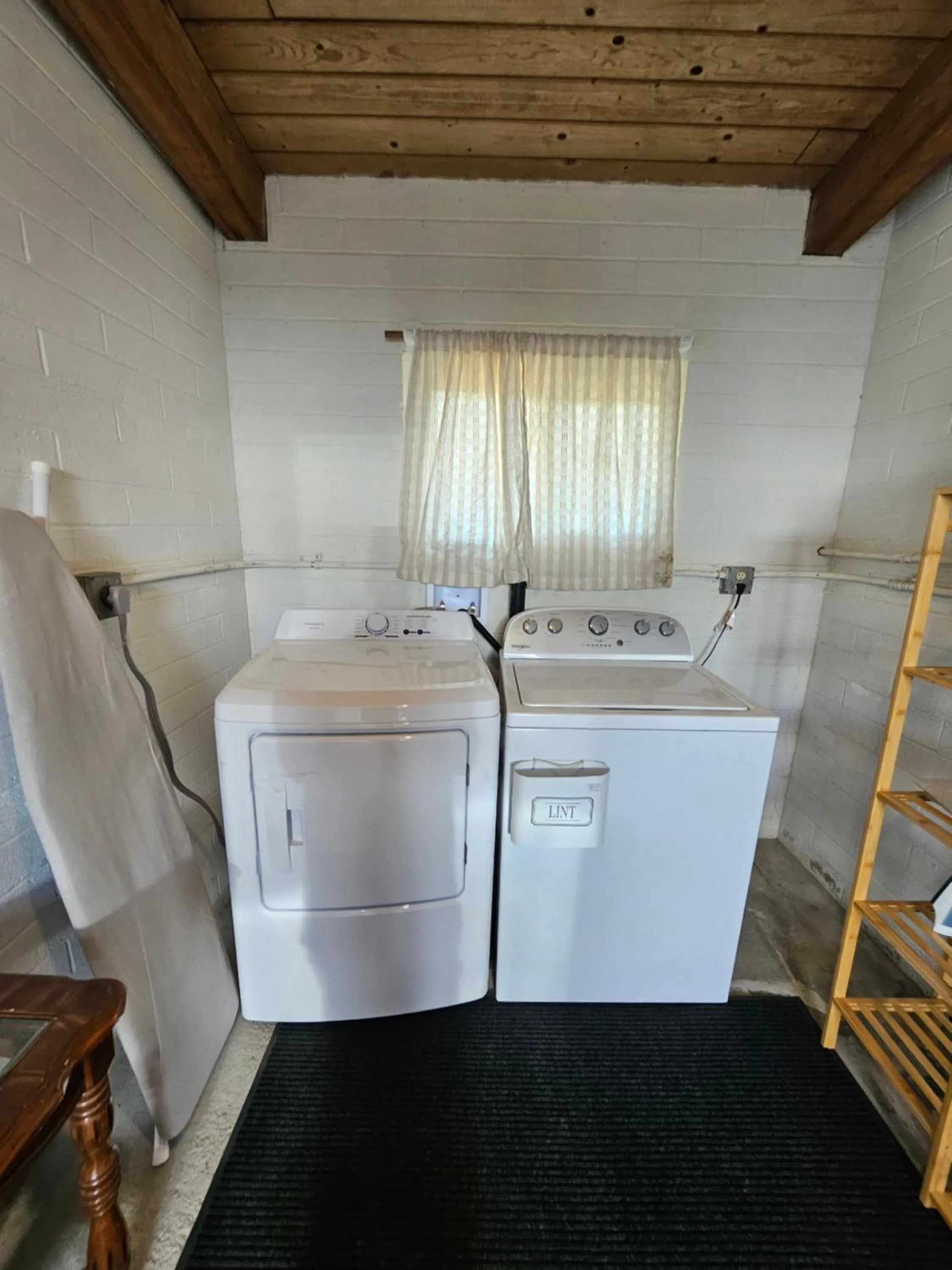 laundry in Sequoia Village