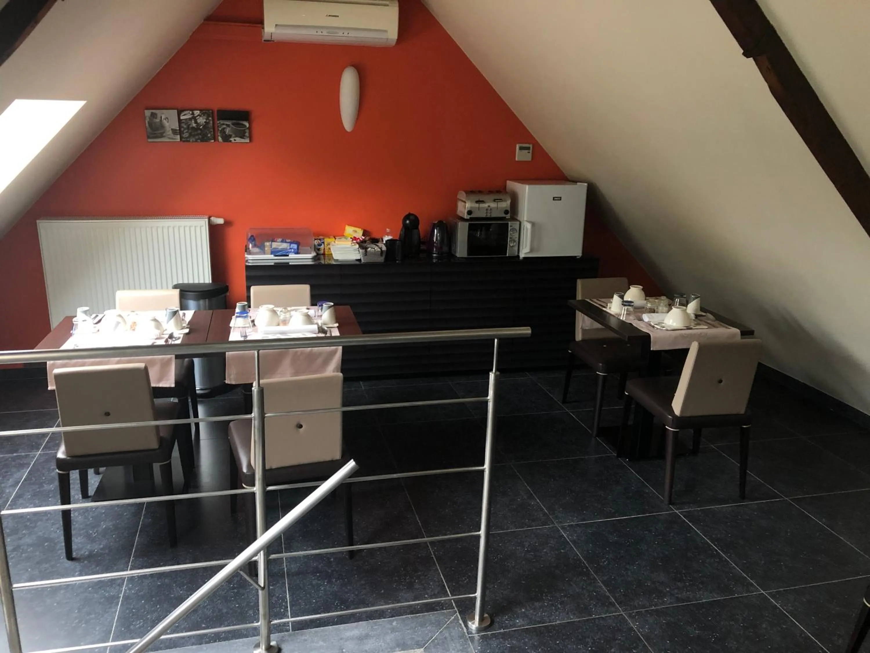 Breakfast in La table d’Auguste