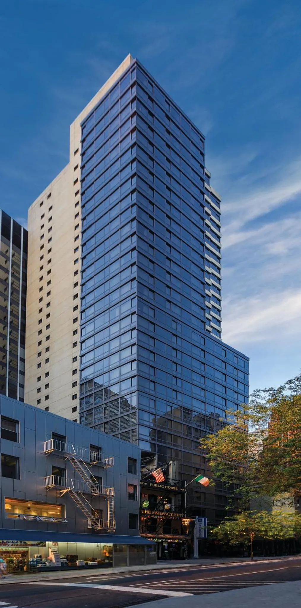 Property building in Club Wyndham Midtown 45