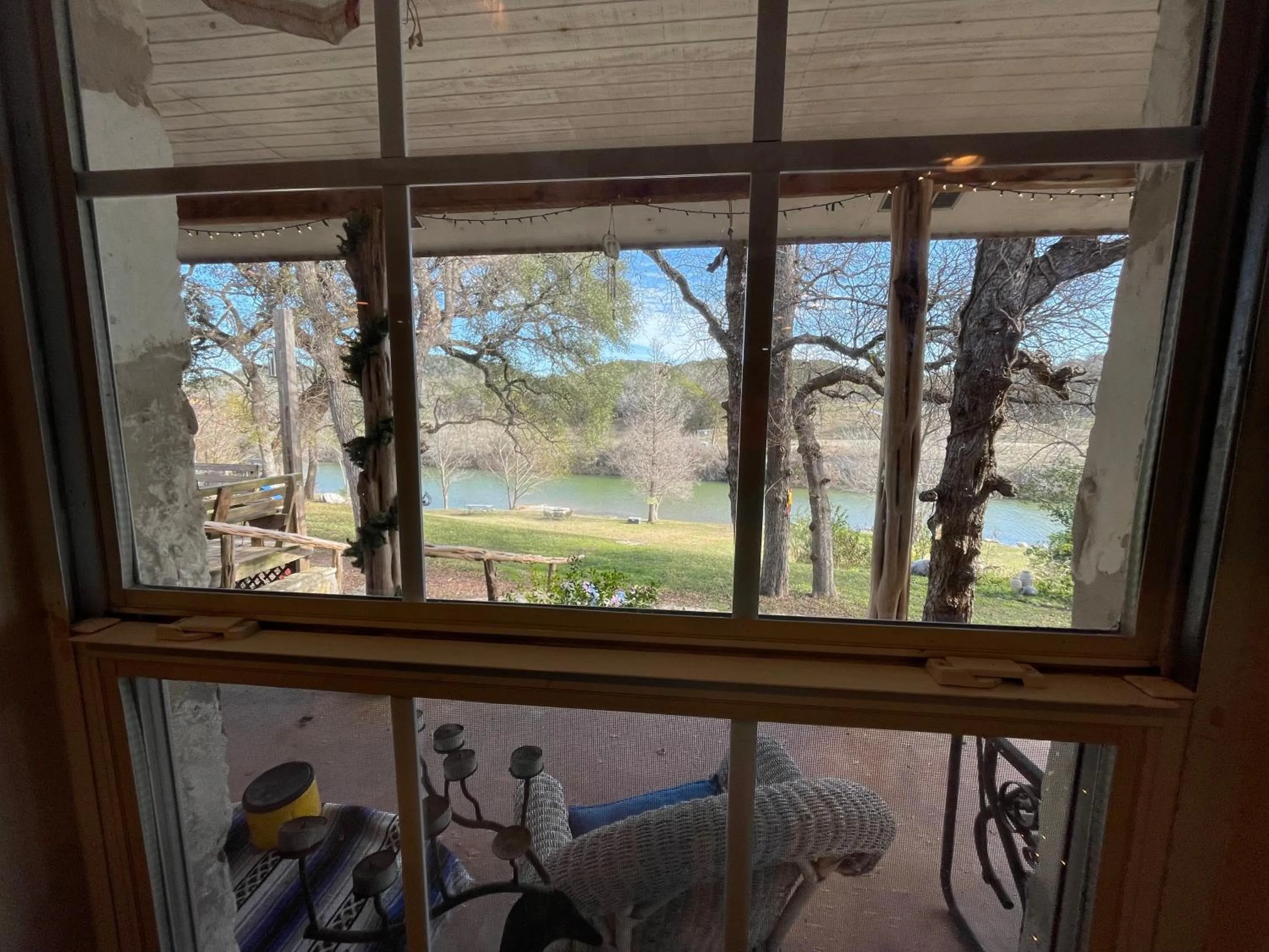 Garden view in Grandview House on Hamilton Creek