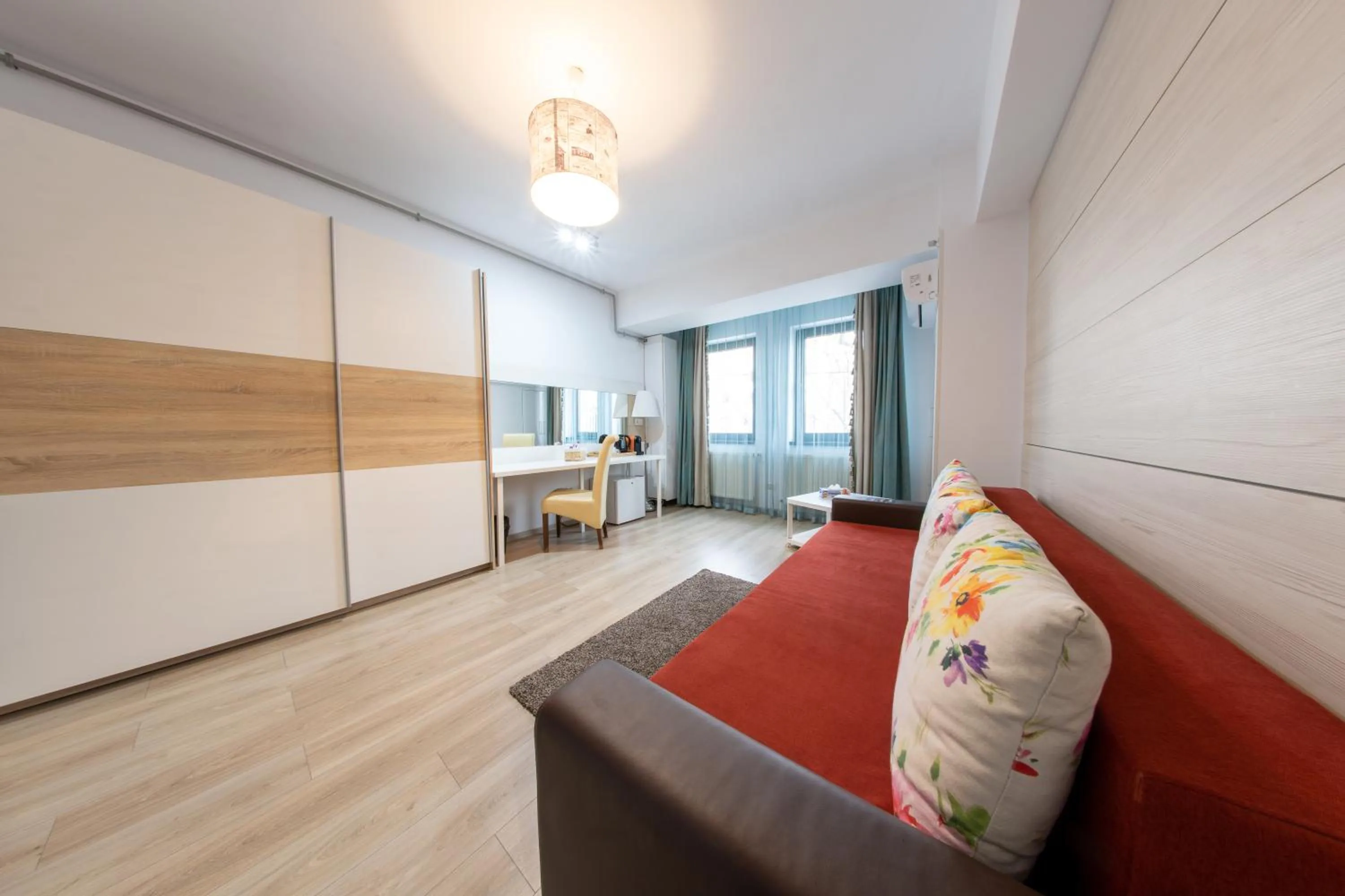 Photo of the whole room, Bed in Avenue Parliament Old Town - Avenue Hotels