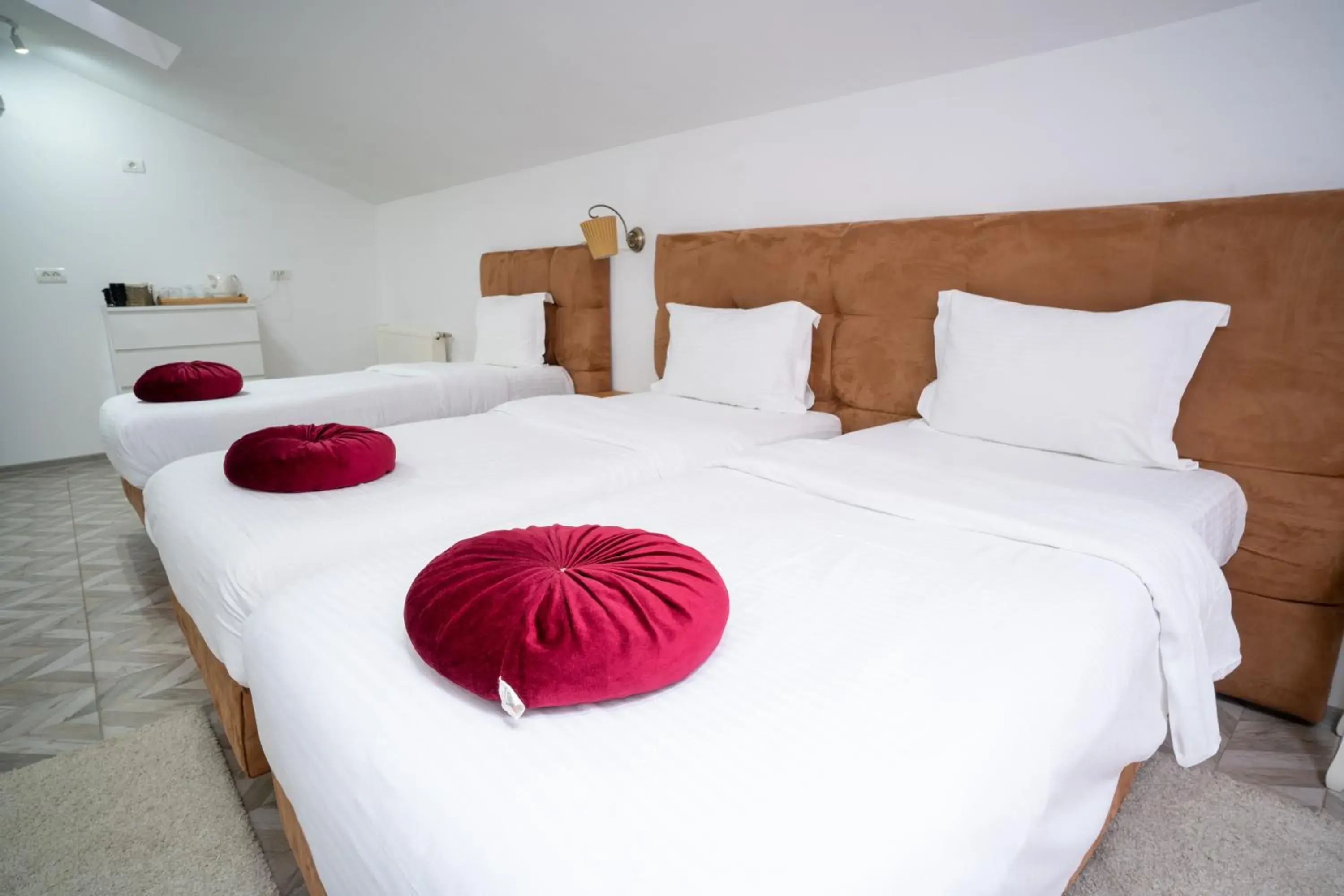 Twin Room with Extra Bed in Avenue Parliament Old Town - Avenue Hotels Twin Room with Extra Bed in Avenue Parliament Old Town - Avenue Hotels