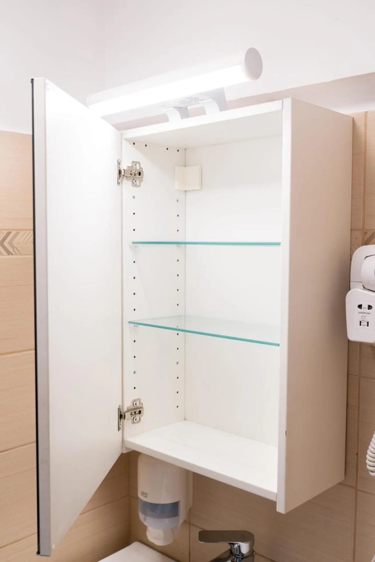 Bathroom in Avenue Parliament Old Town - Avenue Hotels