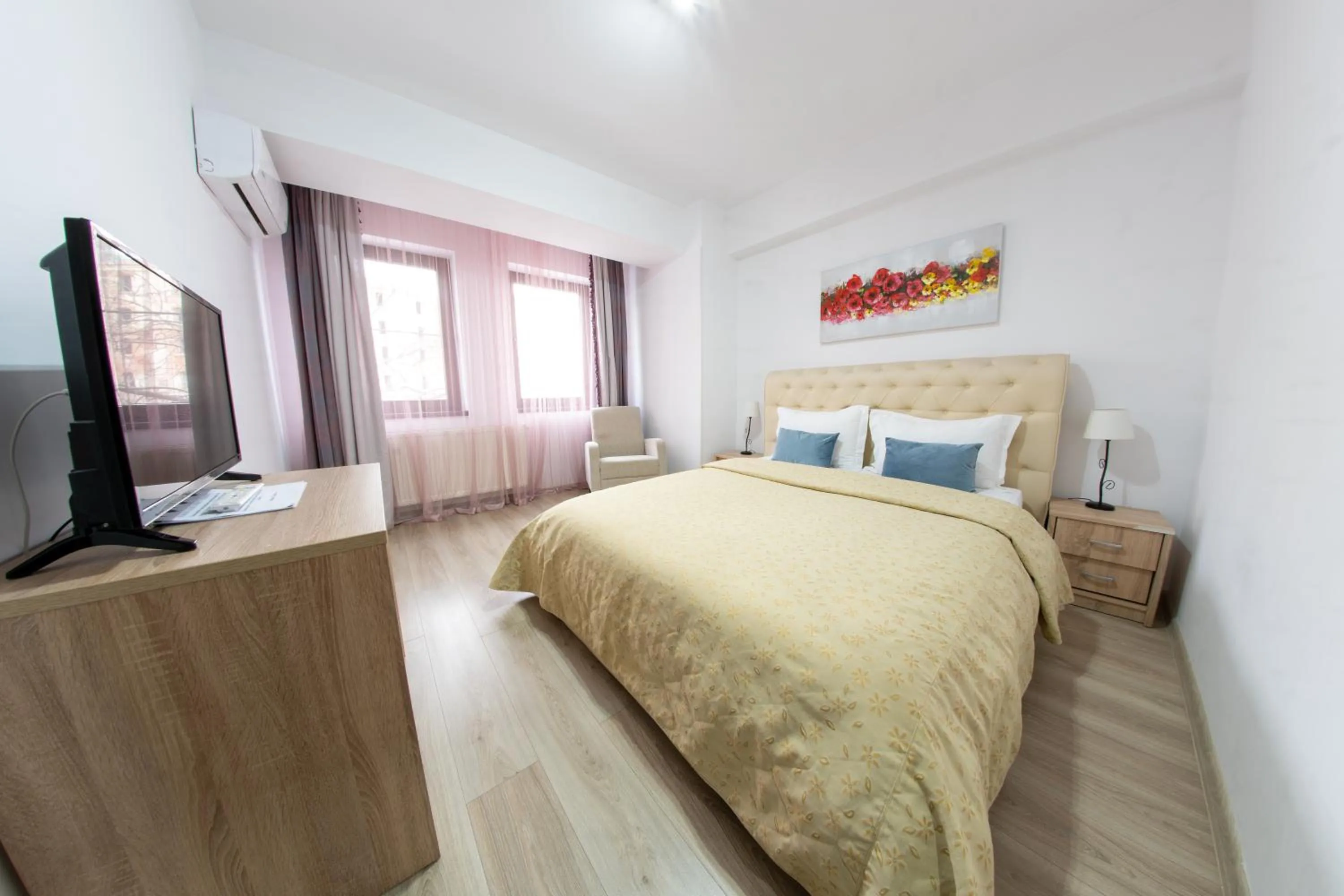 Bed in Avenue Parliament Old Town - Avenue Hotels