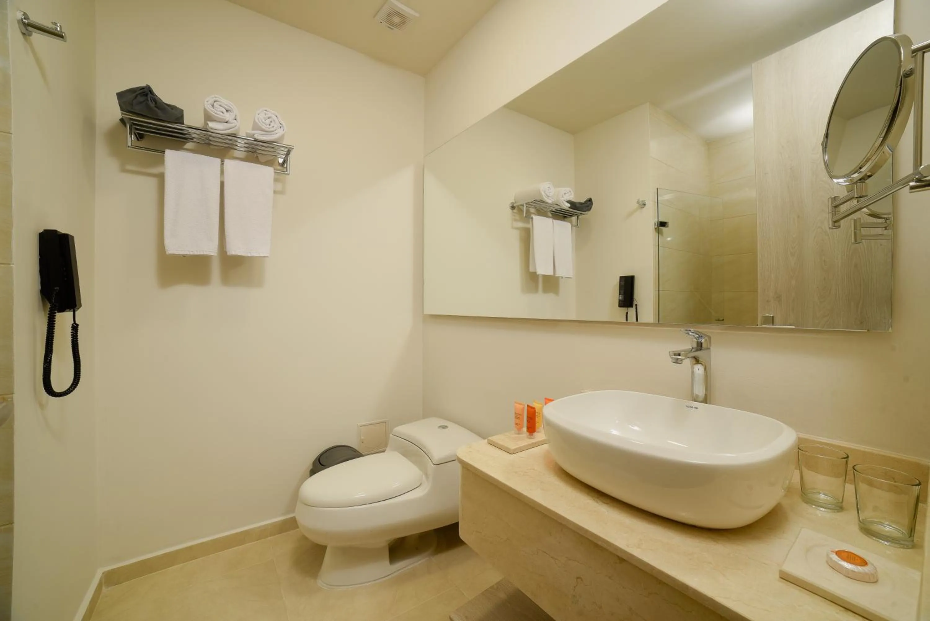 Bathroom in Hotel Dorado Plaza Alto Prado