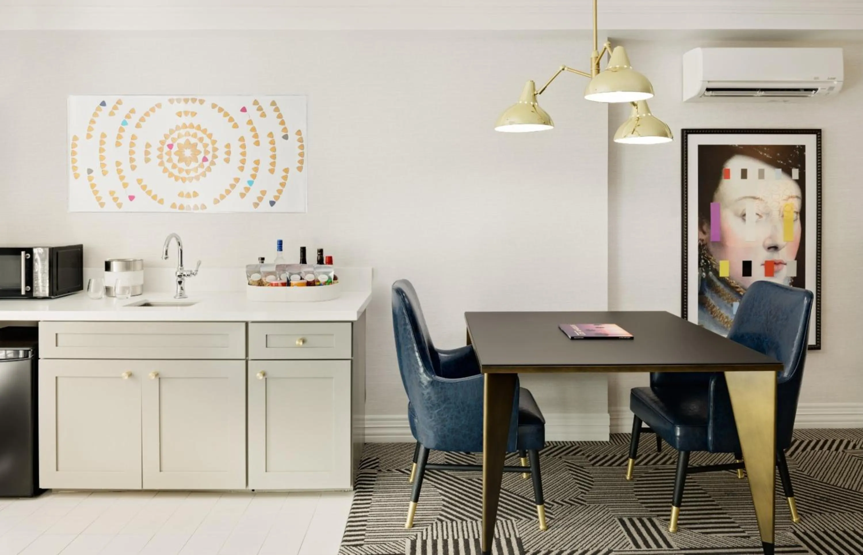 Kitchen or kitchenette in Le Parc at Melrose