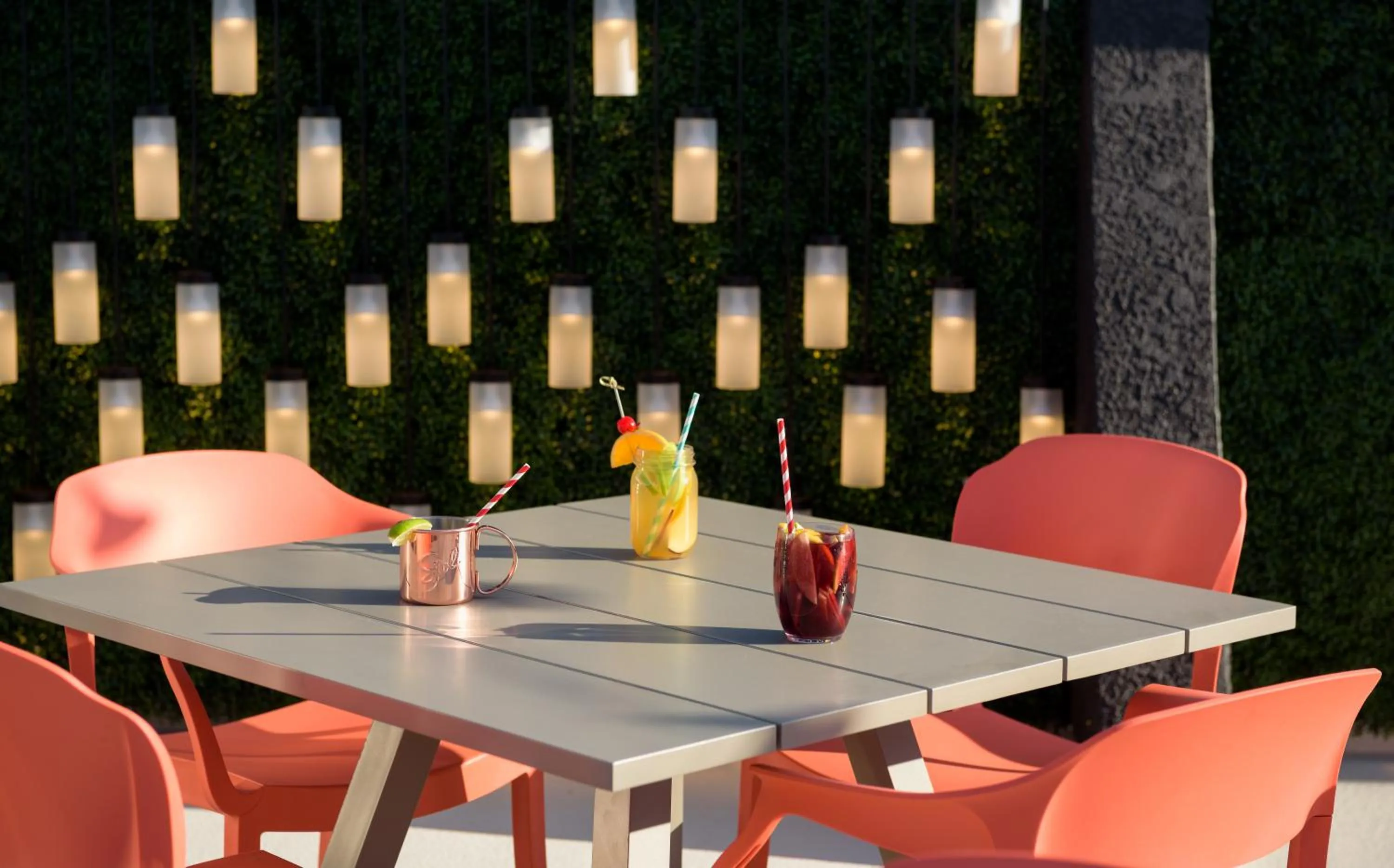 Lounge or bar in Le Parc at Melrose