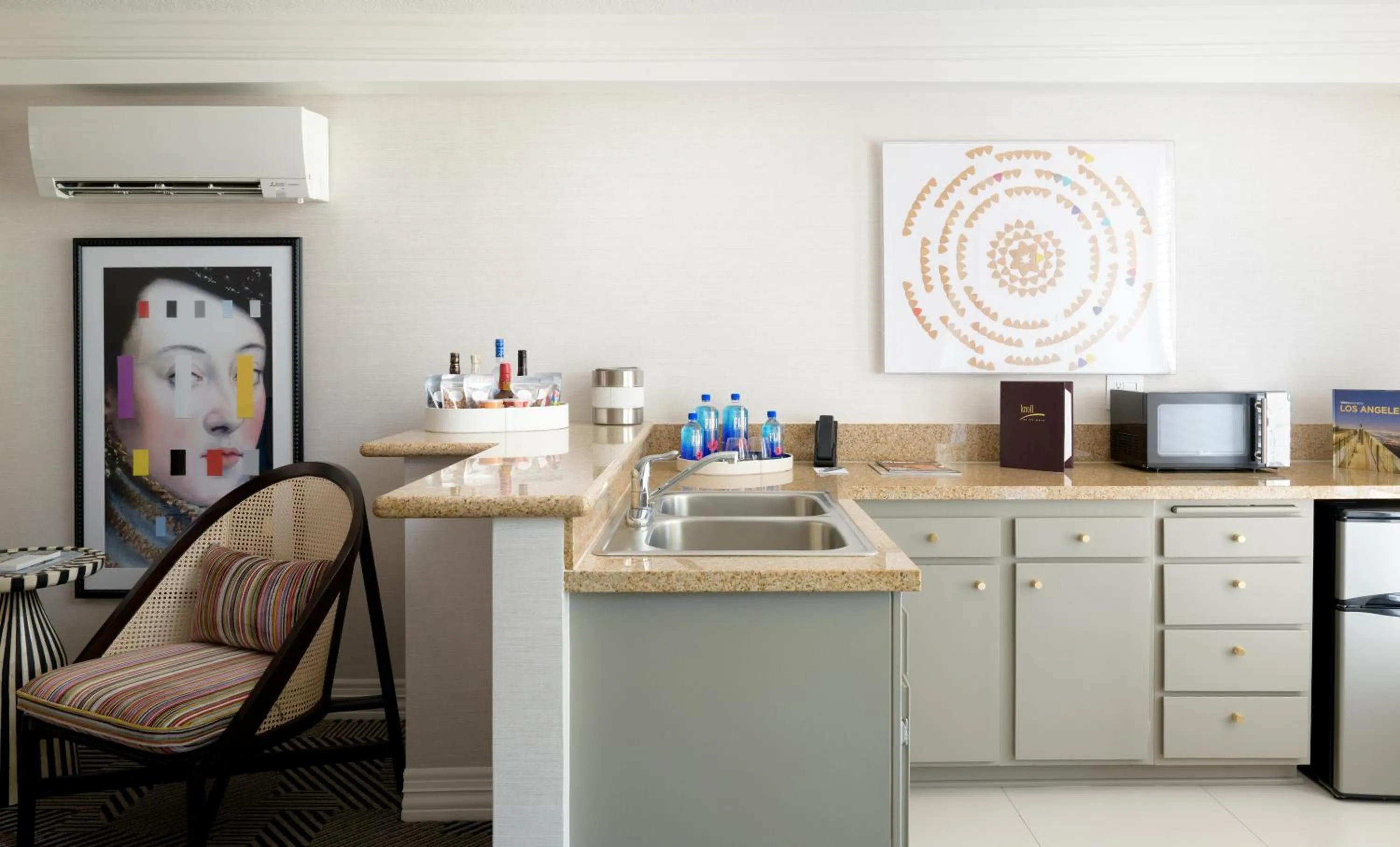 Kitchen or kitchenette in Le Parc at Melrose