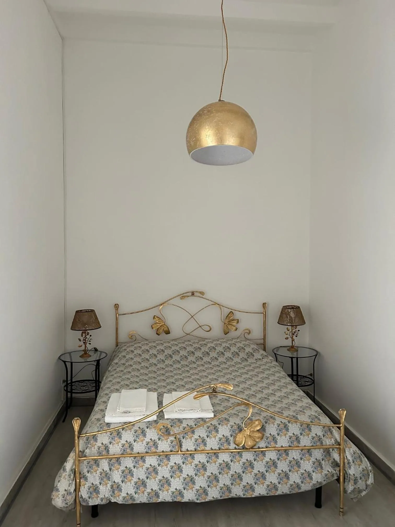 Bedroom, Bed in Villa Bonaccorso - antica e maestosa villa con piscina ai piedi dell'Etna