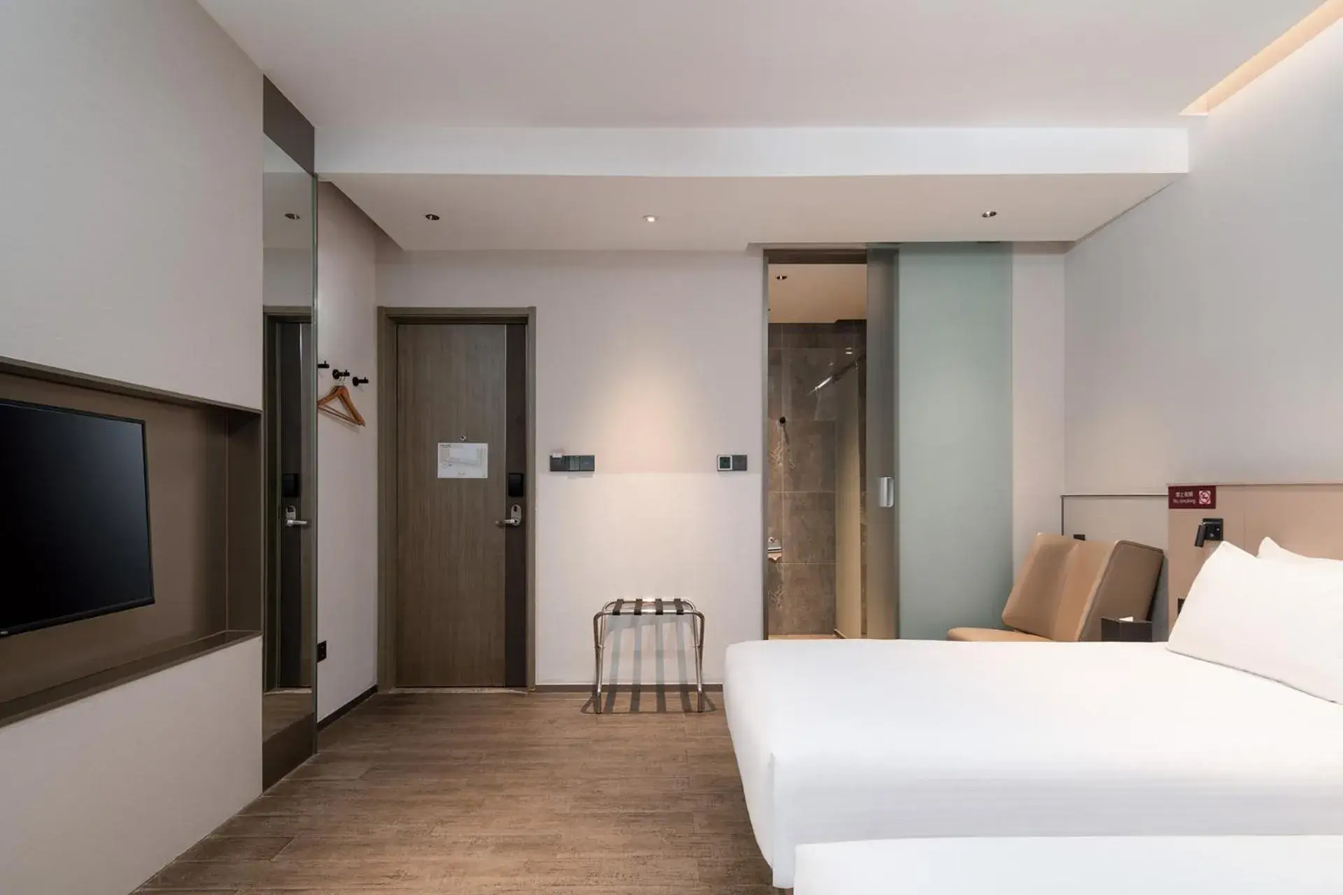 Standard Twin Room in Meichen Hotel Beijing Daxing International Airport Standard Twin Room in Meichen Hotel Beijing Daxing International Airport