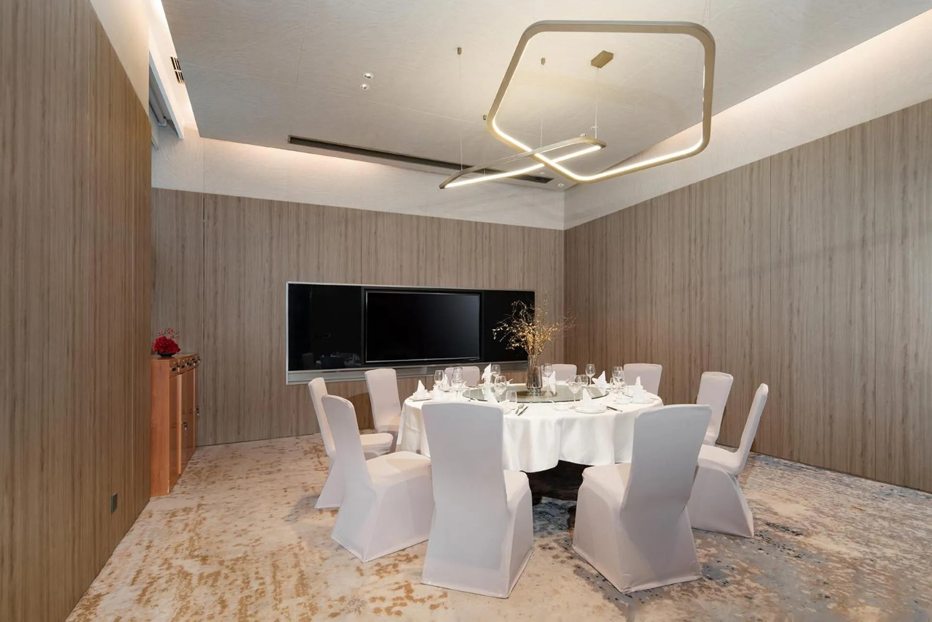 Restaurant/places to eat in Meichen Hotel 2nd Floor Terminal Building Beijing Daxing International Airport