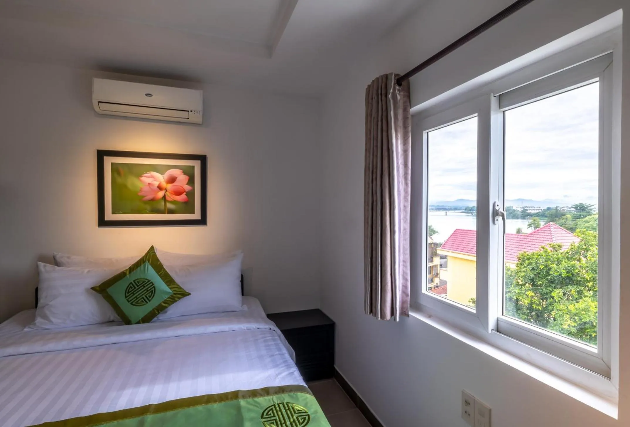 Bed in Purple Hue - Charming Riverside