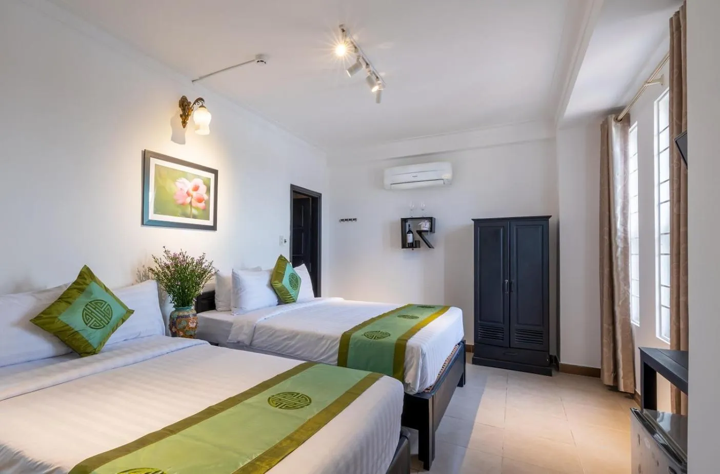 Bed in Purple Hue - Charming Riverside