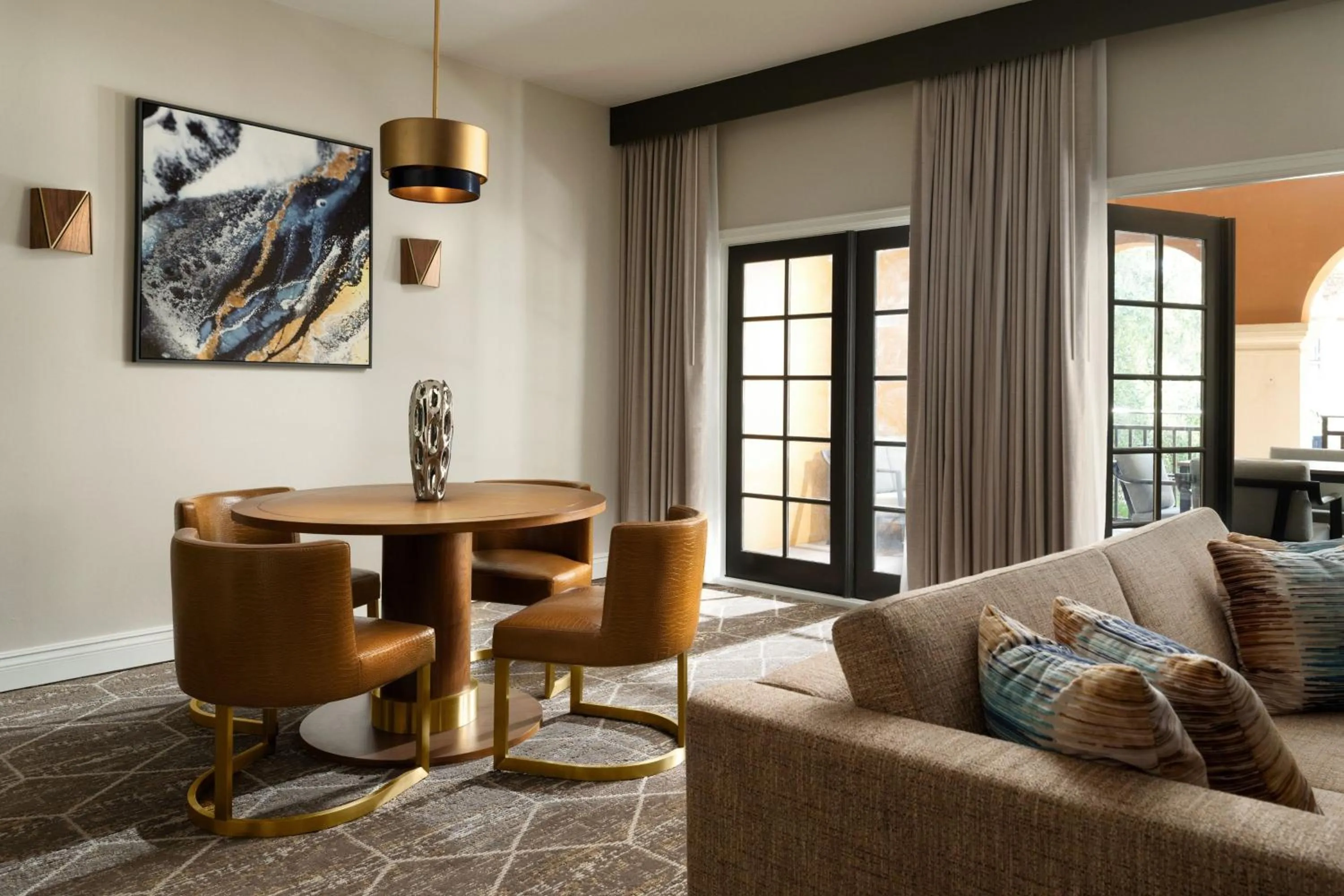 Living room in The Westin Lake Las Vegas Resort & Spa