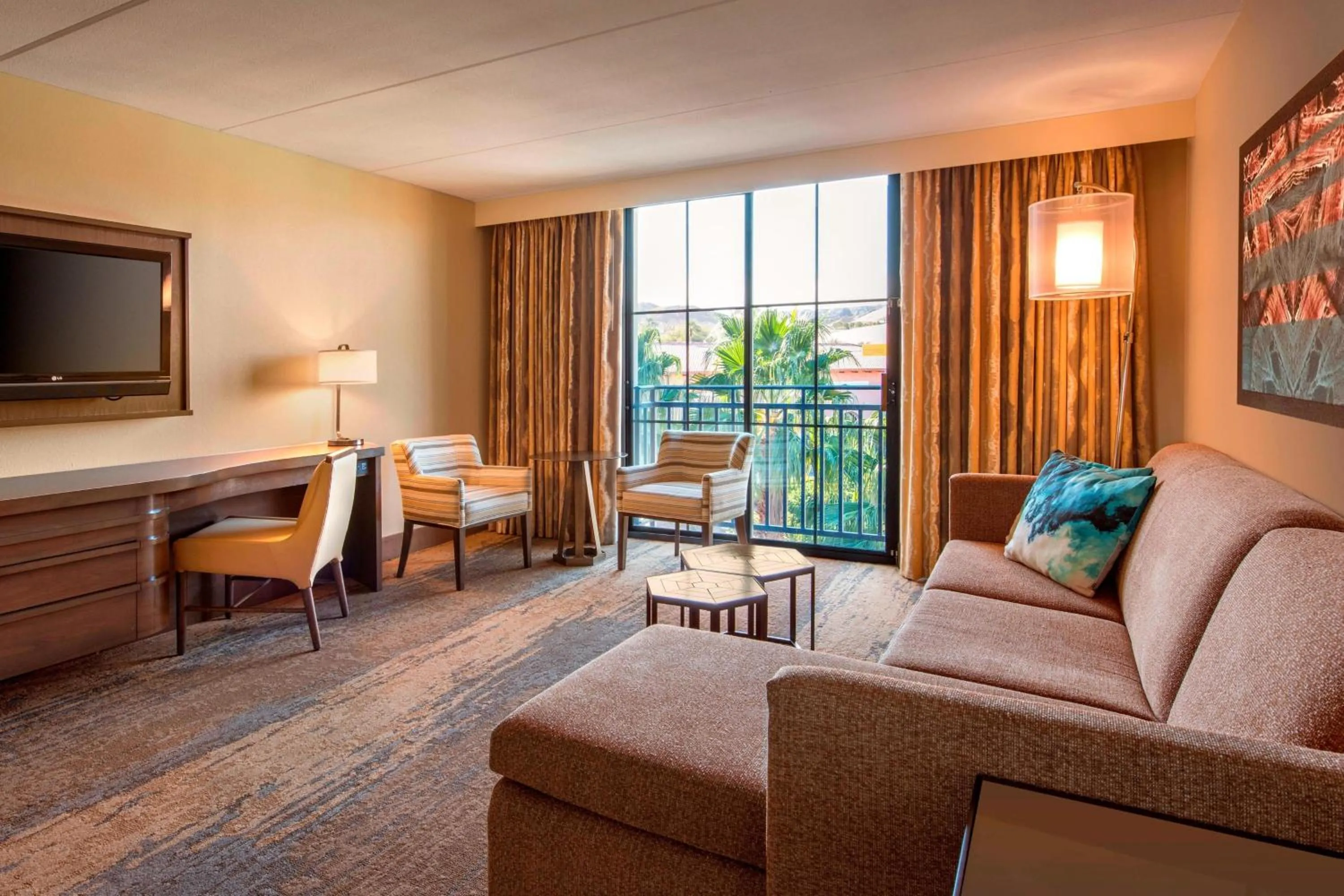 Living room in The Westin Lake Las Vegas Resort & Spa