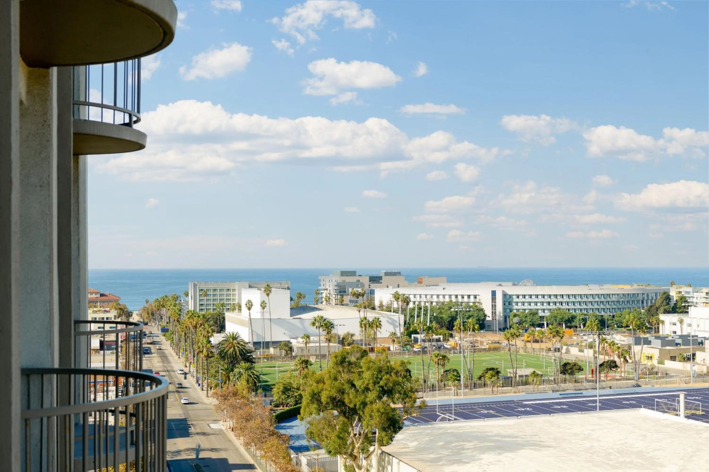 Photo of the whole room in Hyatt Centric Delfina Santa Monica