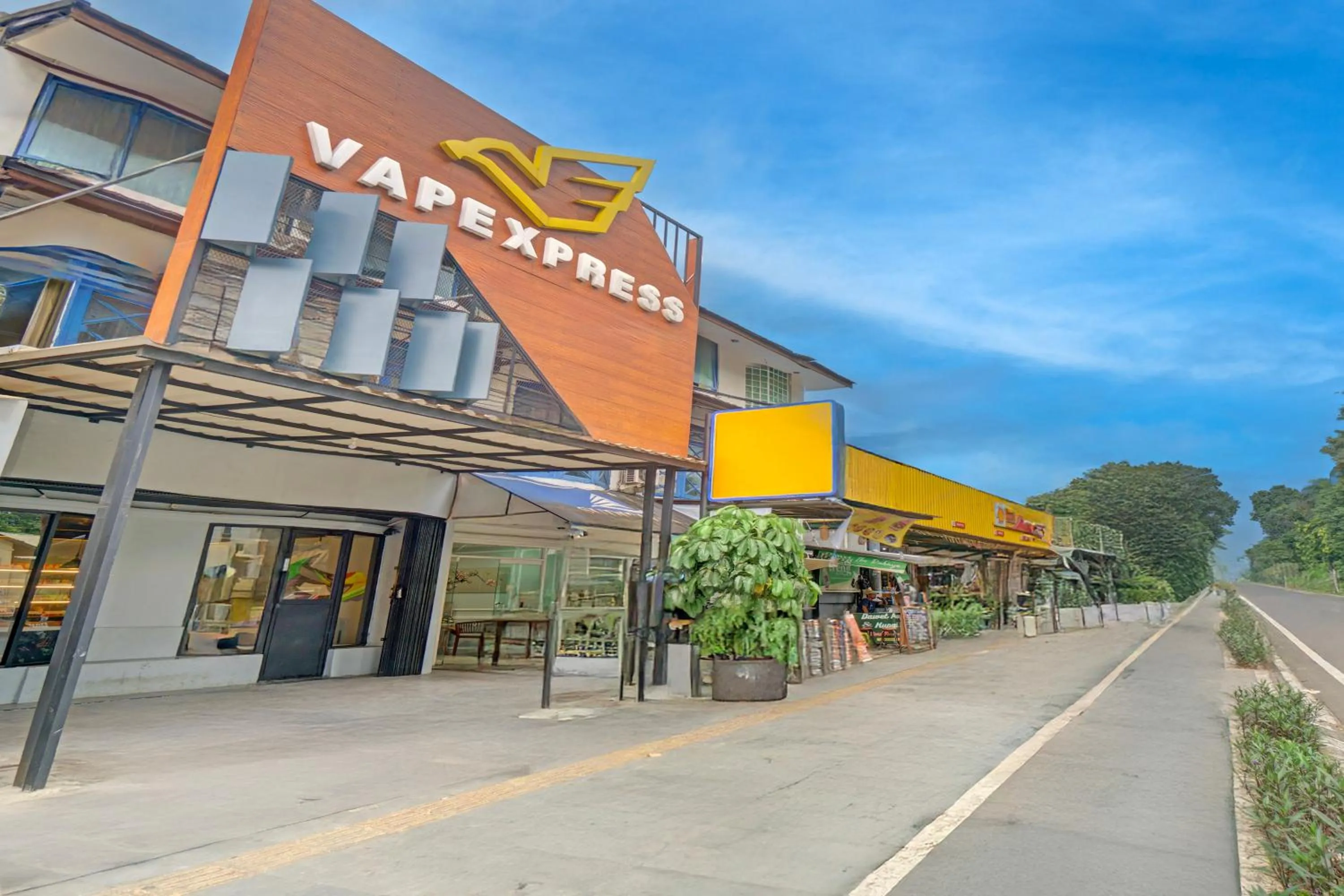 Property building in Hotel O Bogor Near Museum Peta