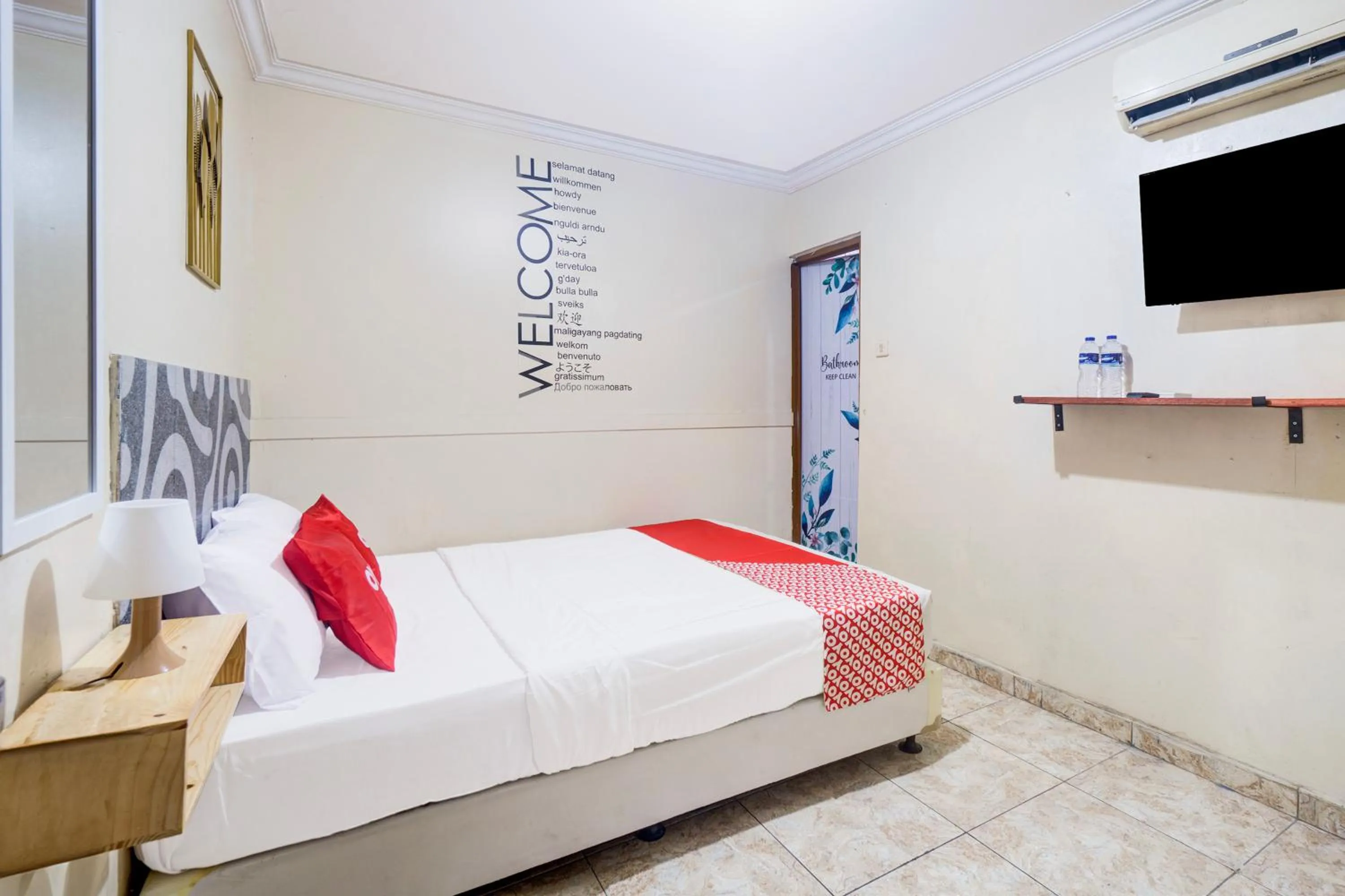 Bedroom, Bed in Hotel O Bogor Near Museum Peta