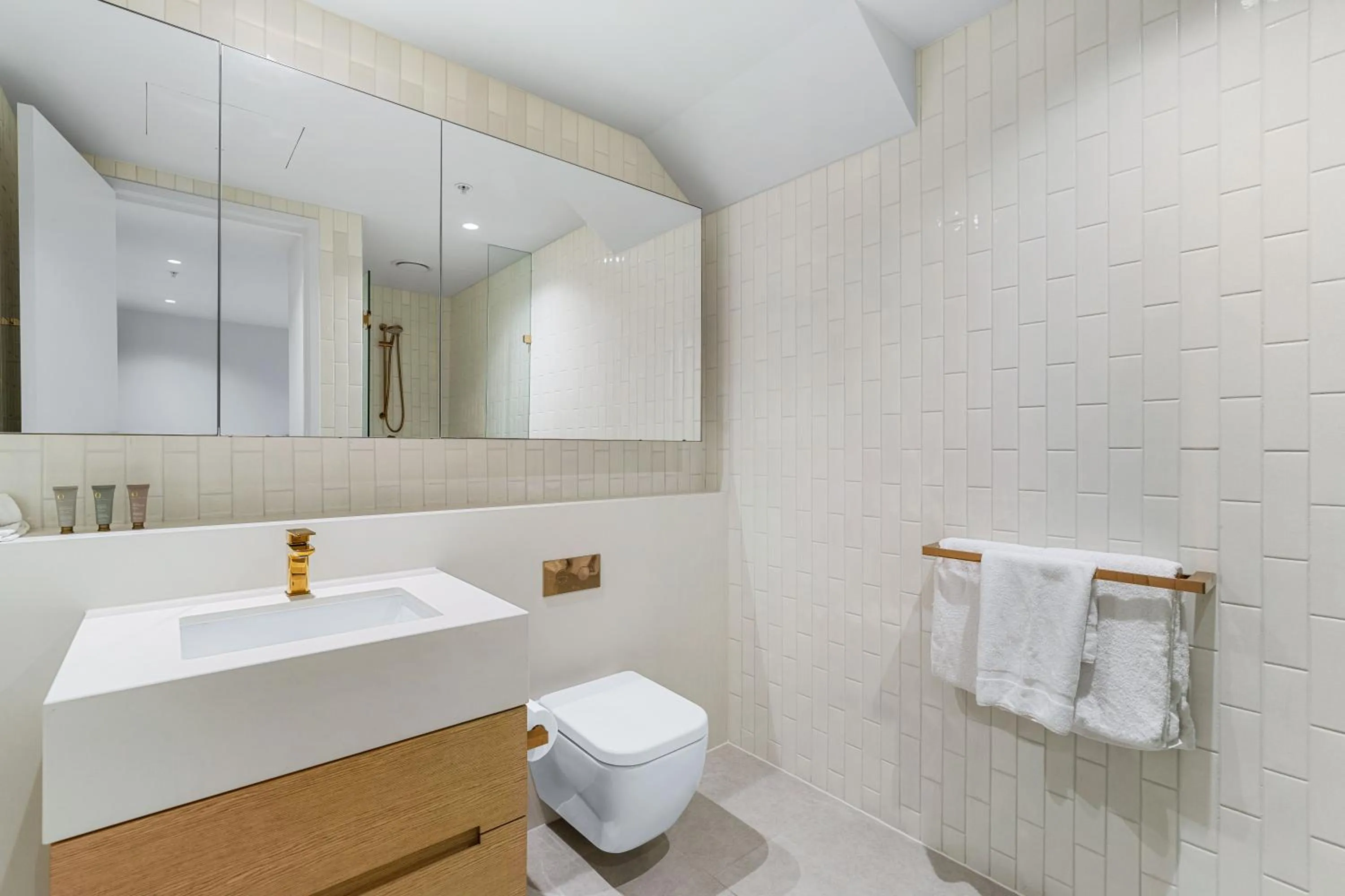 Shower in Collins House Apartments by CLLIX