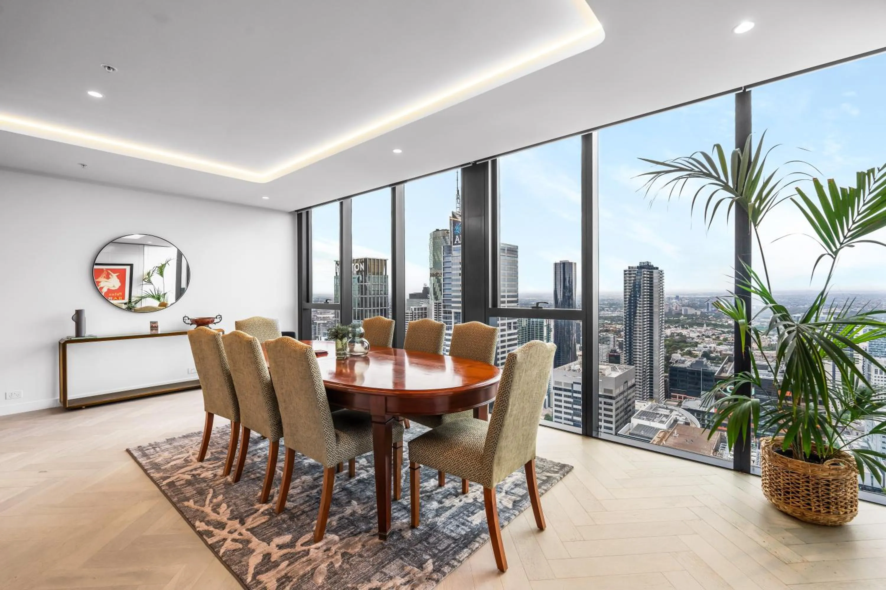 Dining area in Collins House Apartments by CLLIX