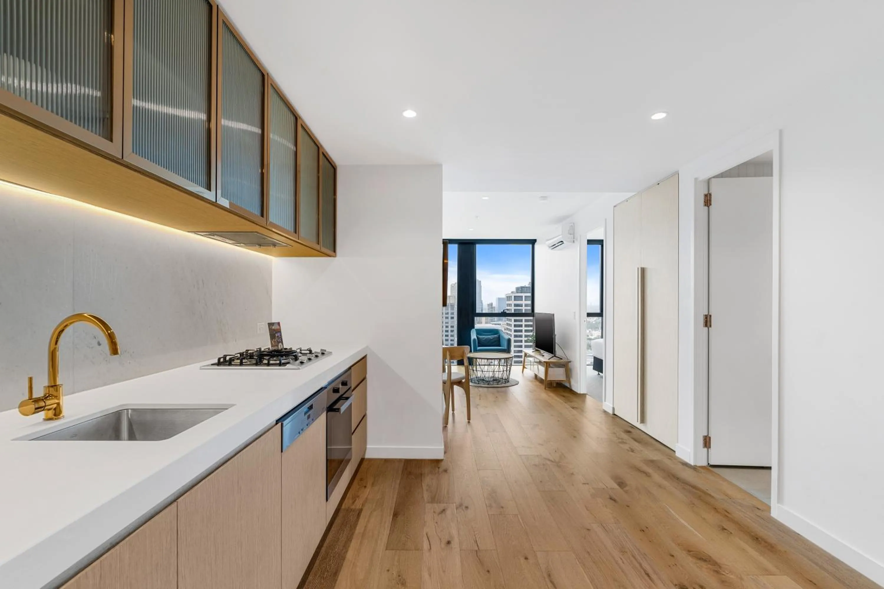 Kitchen or kitchenette in Collins House Apartments by CLLIX
