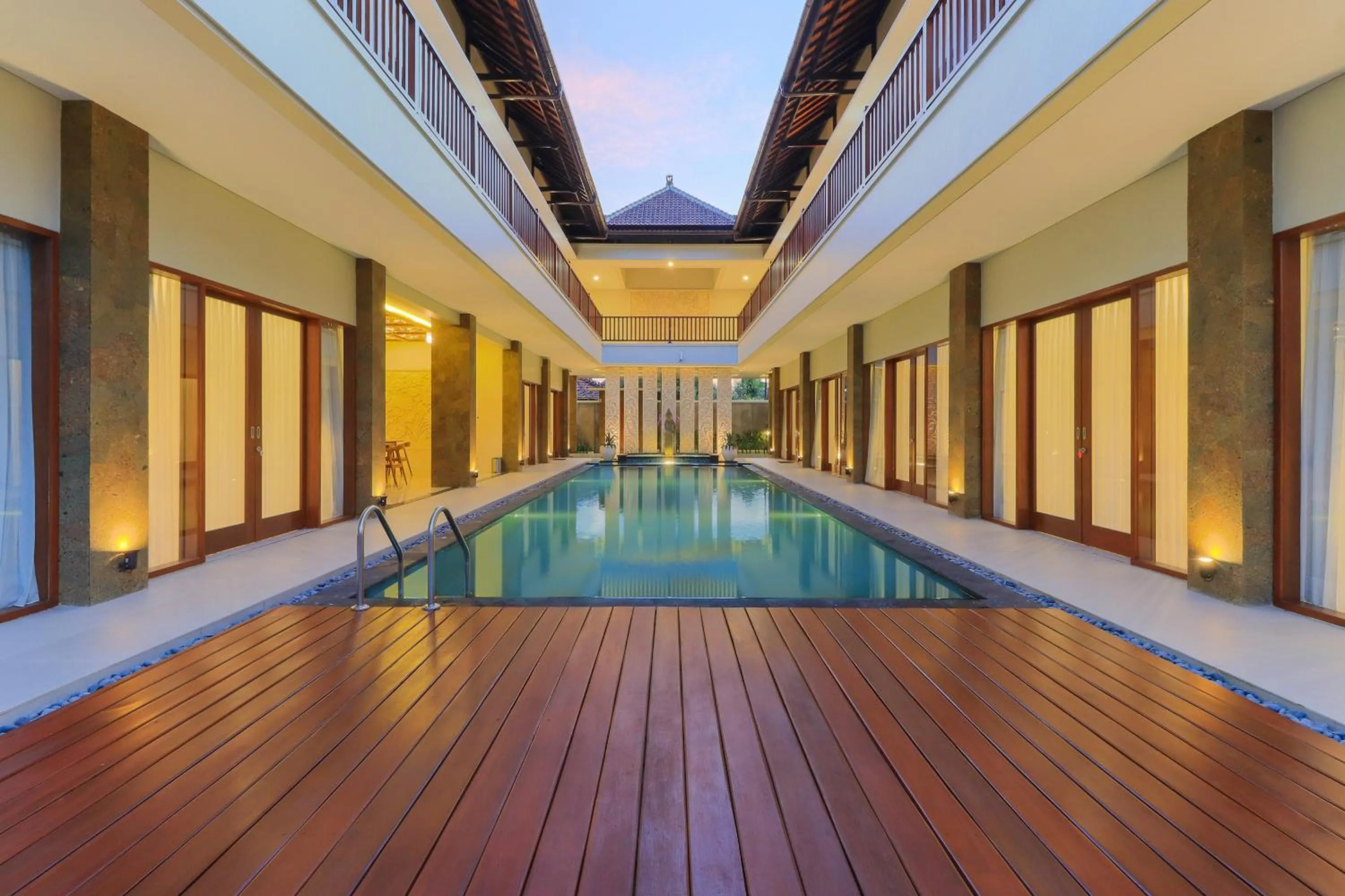 Swimming pool in Linda Villa 2